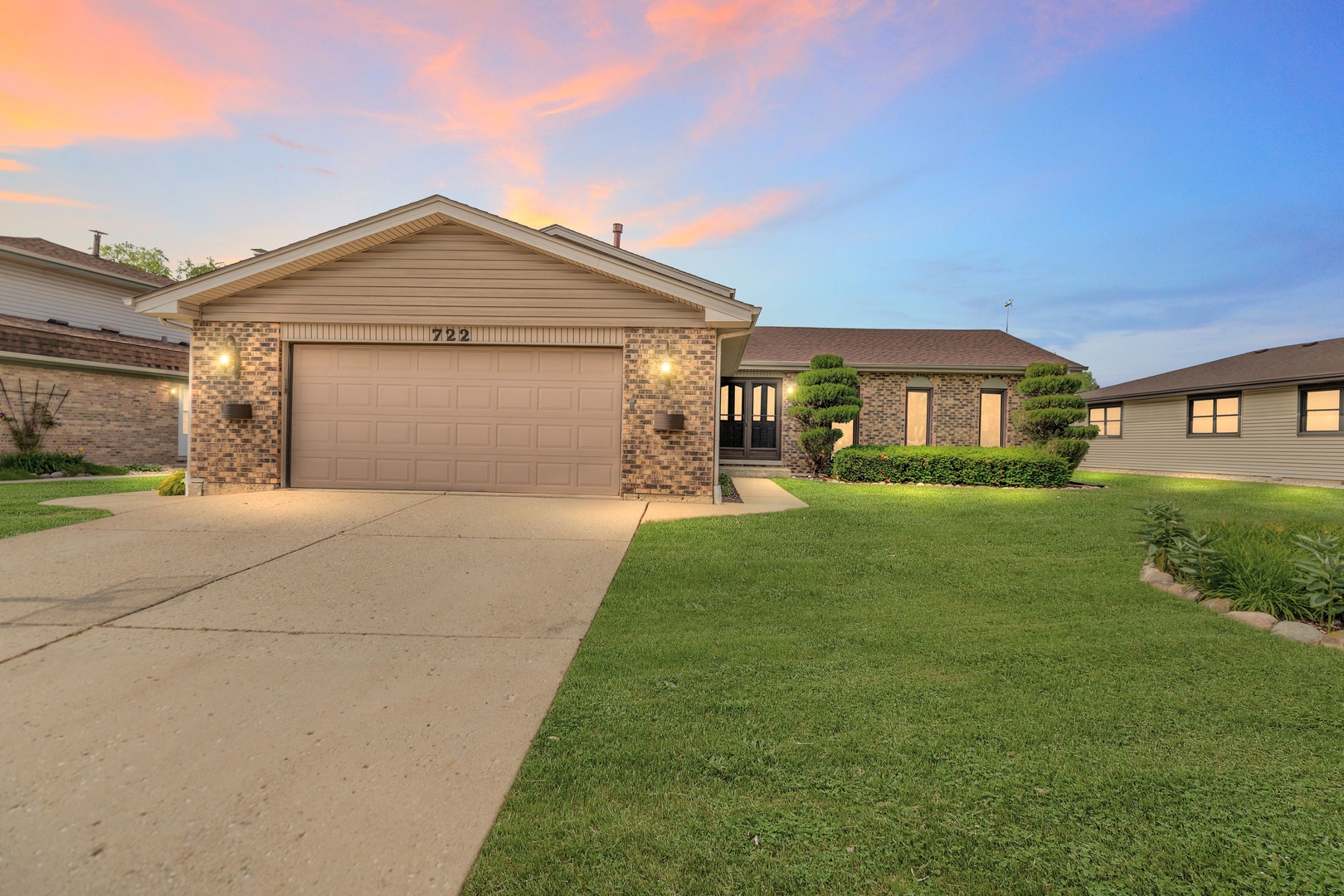 722 Seafarer Drive, Schaumburg, IL 60193