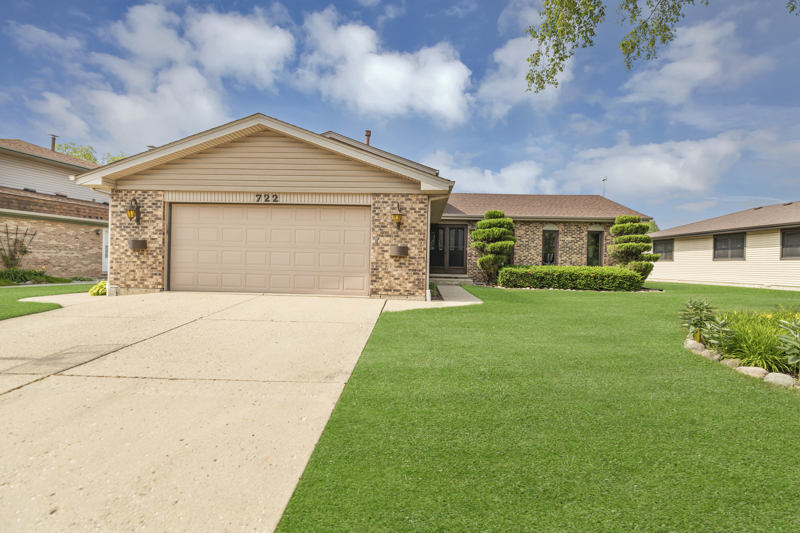 722 Seafarer Drive, Schaumburg, IL 60193