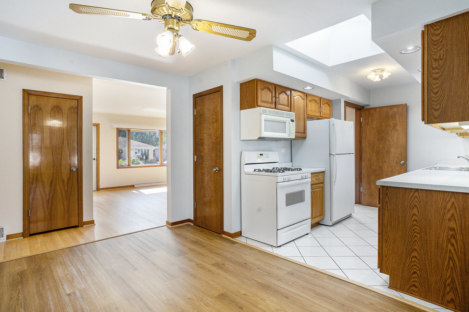 18518 Glen Oak Avenue, Lansing, IL 60438