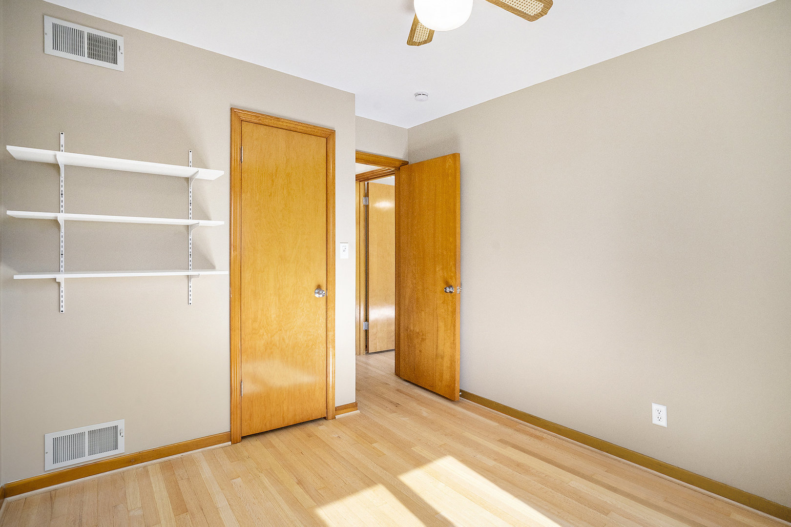 18518 Glen Oak Avenue, Lansing, IL 60438