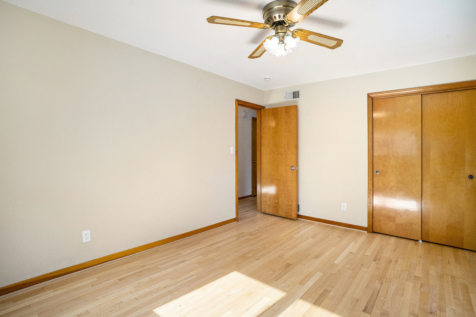 18518 Glen Oak Avenue, Lansing, IL 60438