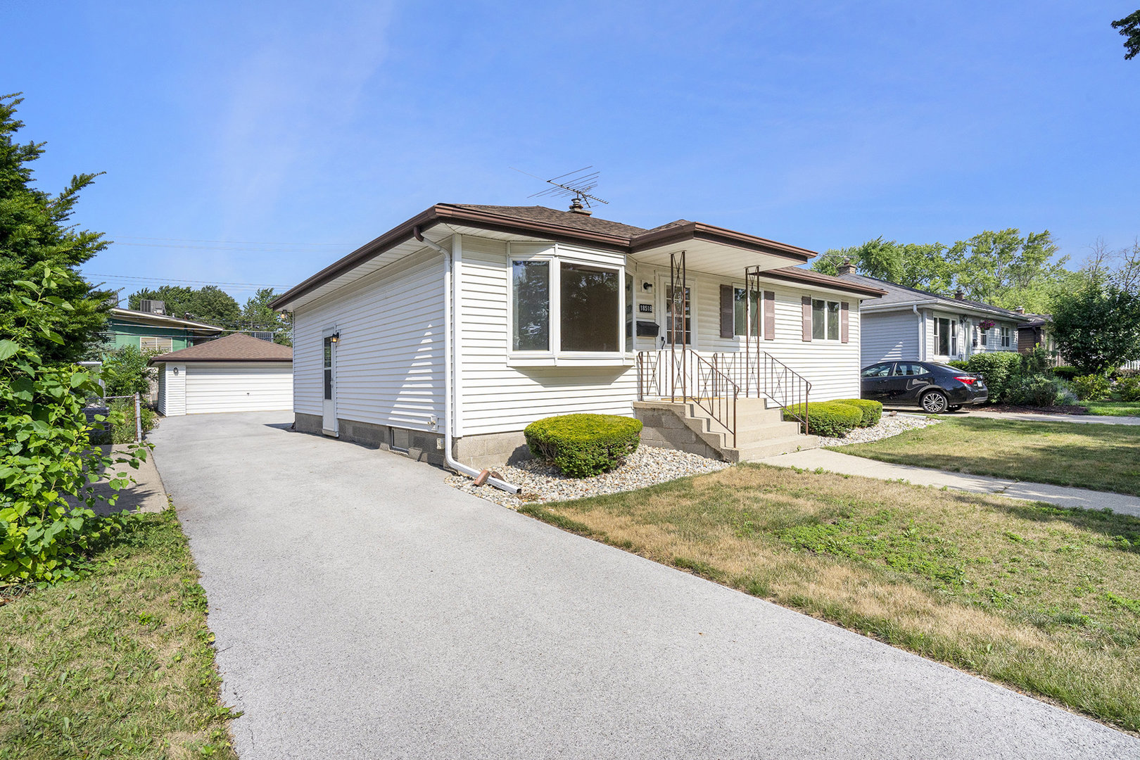 18518 Glen Oak Avenue, Lansing, IL 60438