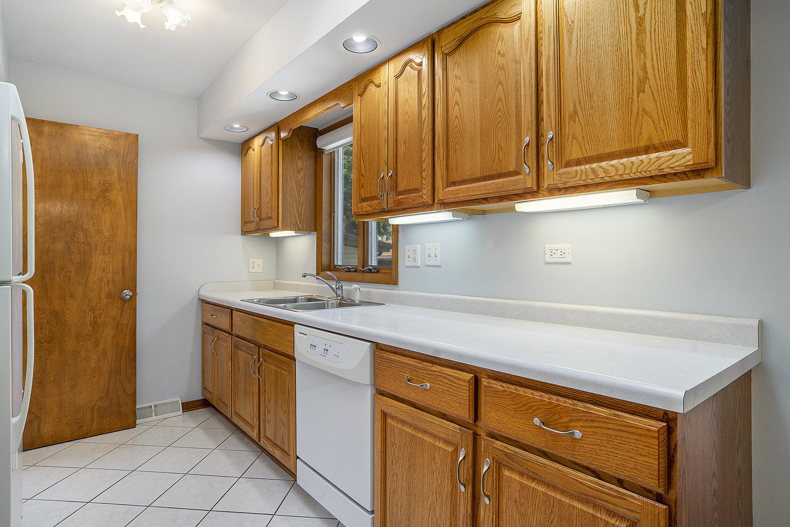 18518 Glen Oak Avenue, Lansing, IL 60438