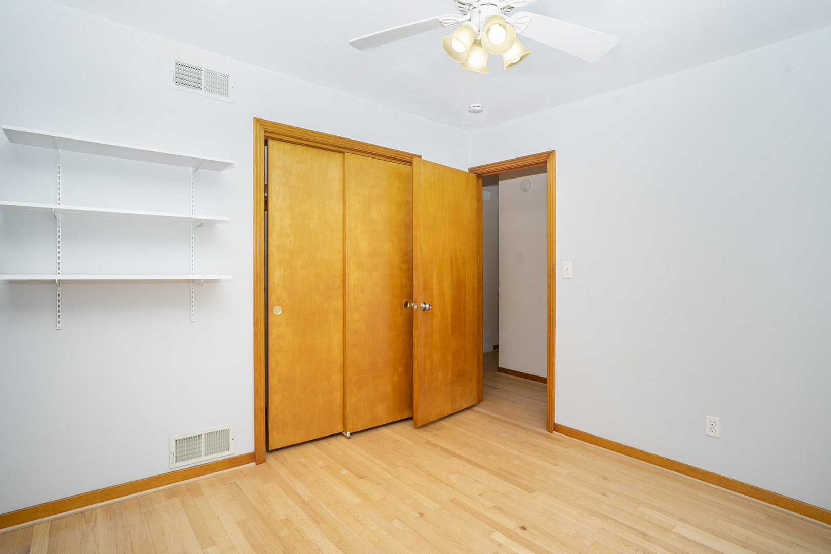 18518 Glen Oak Avenue, Lansing, IL 60438
