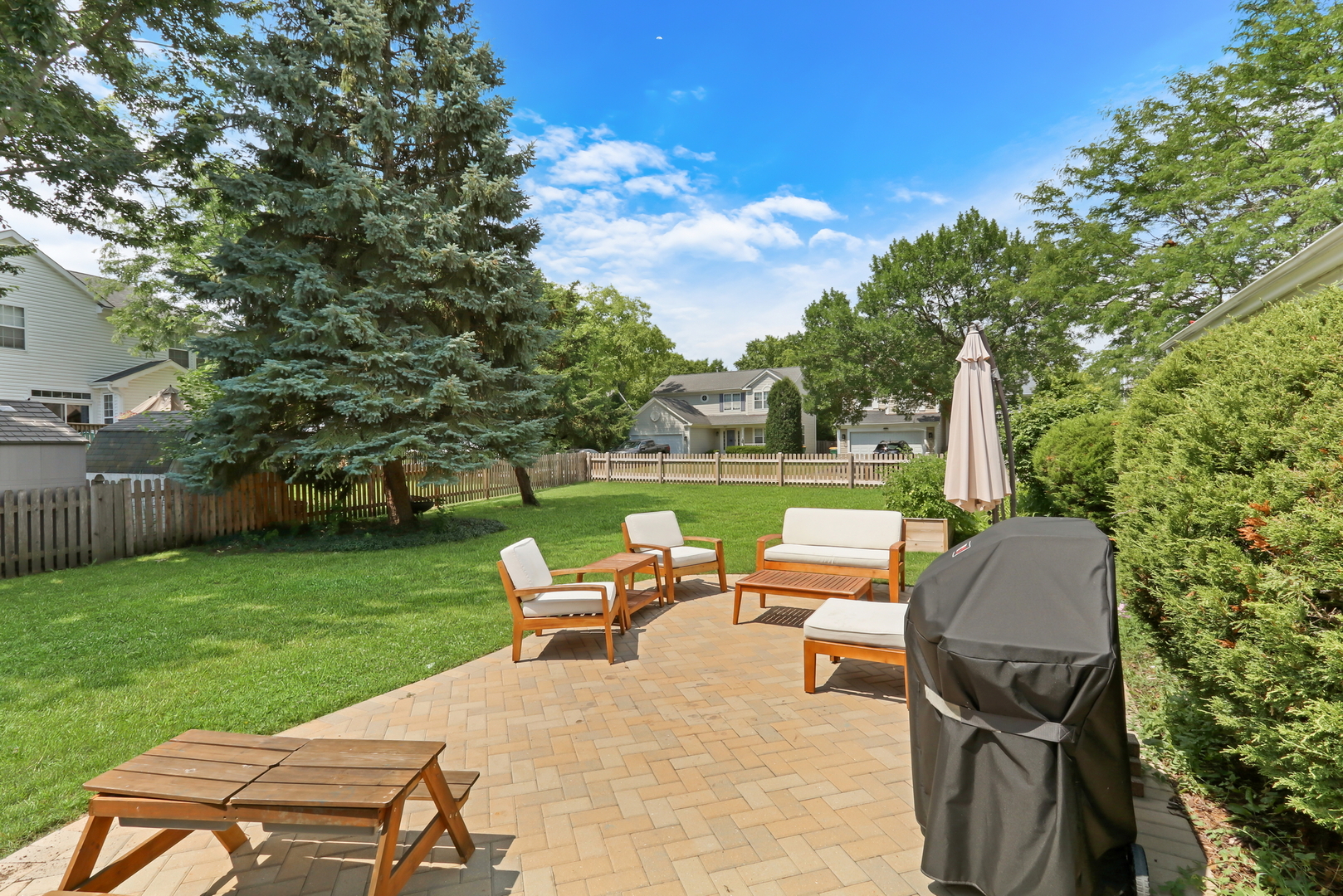 943 Braymore Drive, Grayslake, IL 60030