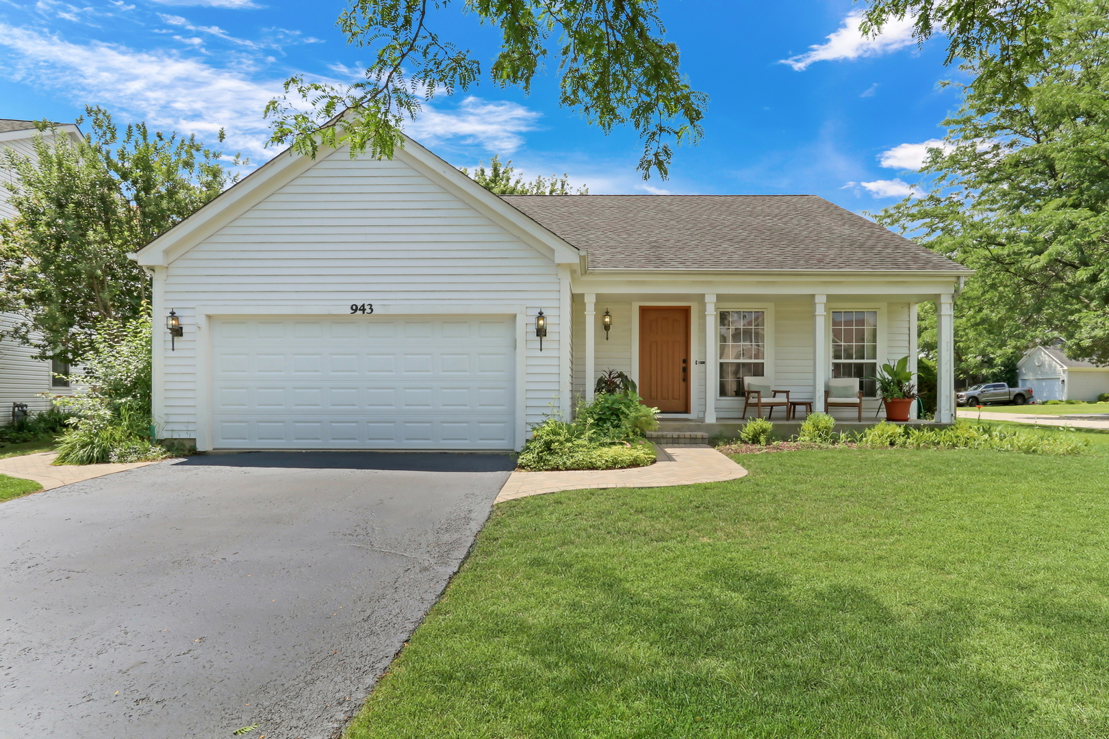 943 Braymore Drive, Grayslake, IL 60030