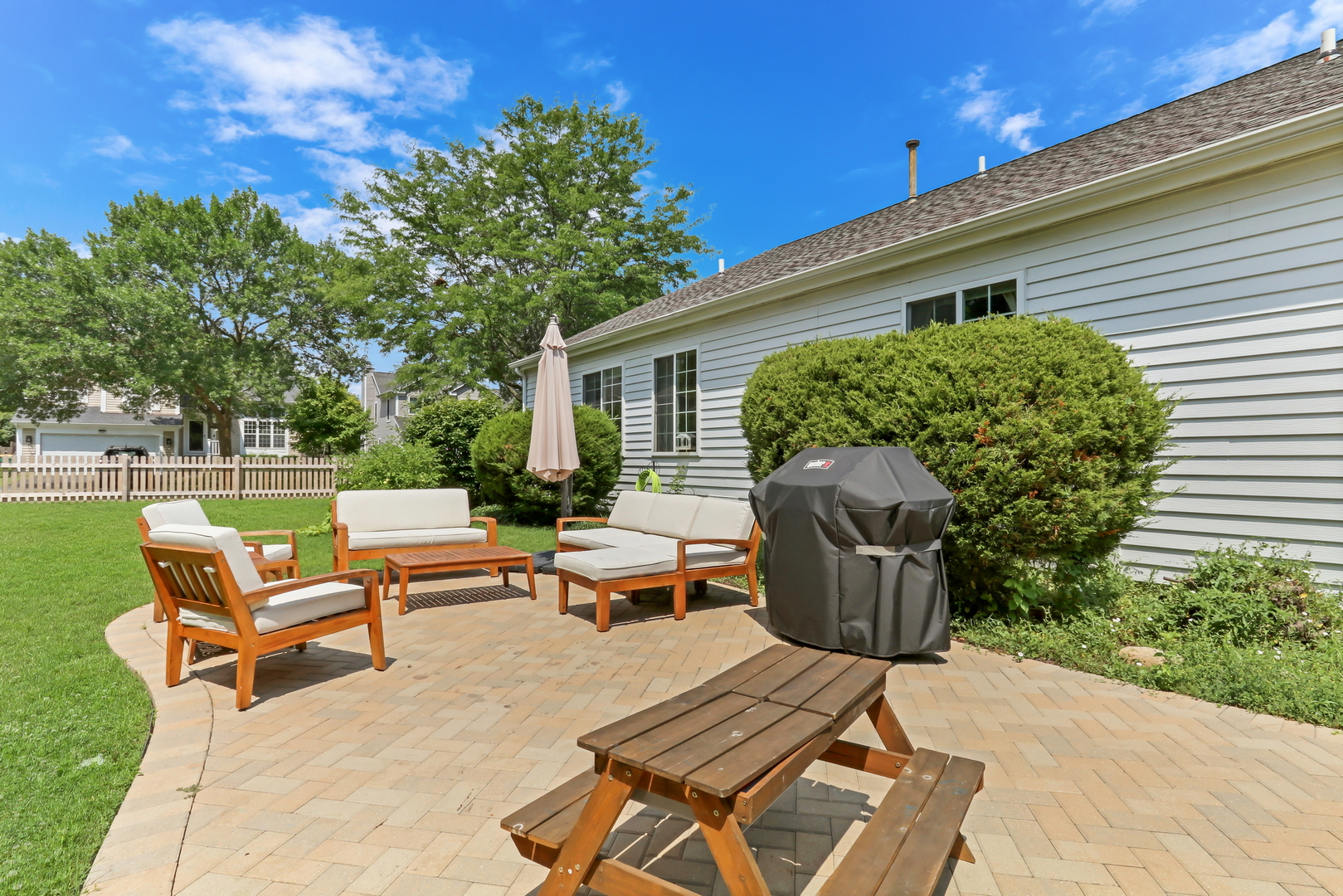 943 Braymore Drive, Grayslake, IL 60030