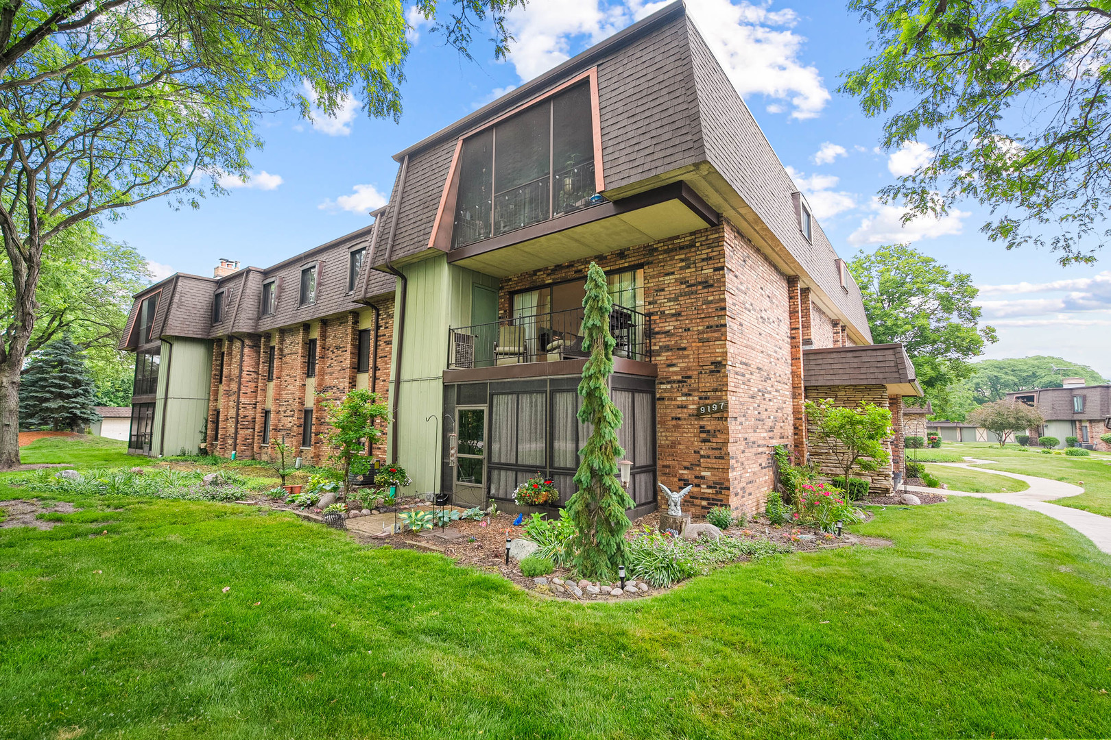 9197 North Road #C, Palos Hills, IL 60465