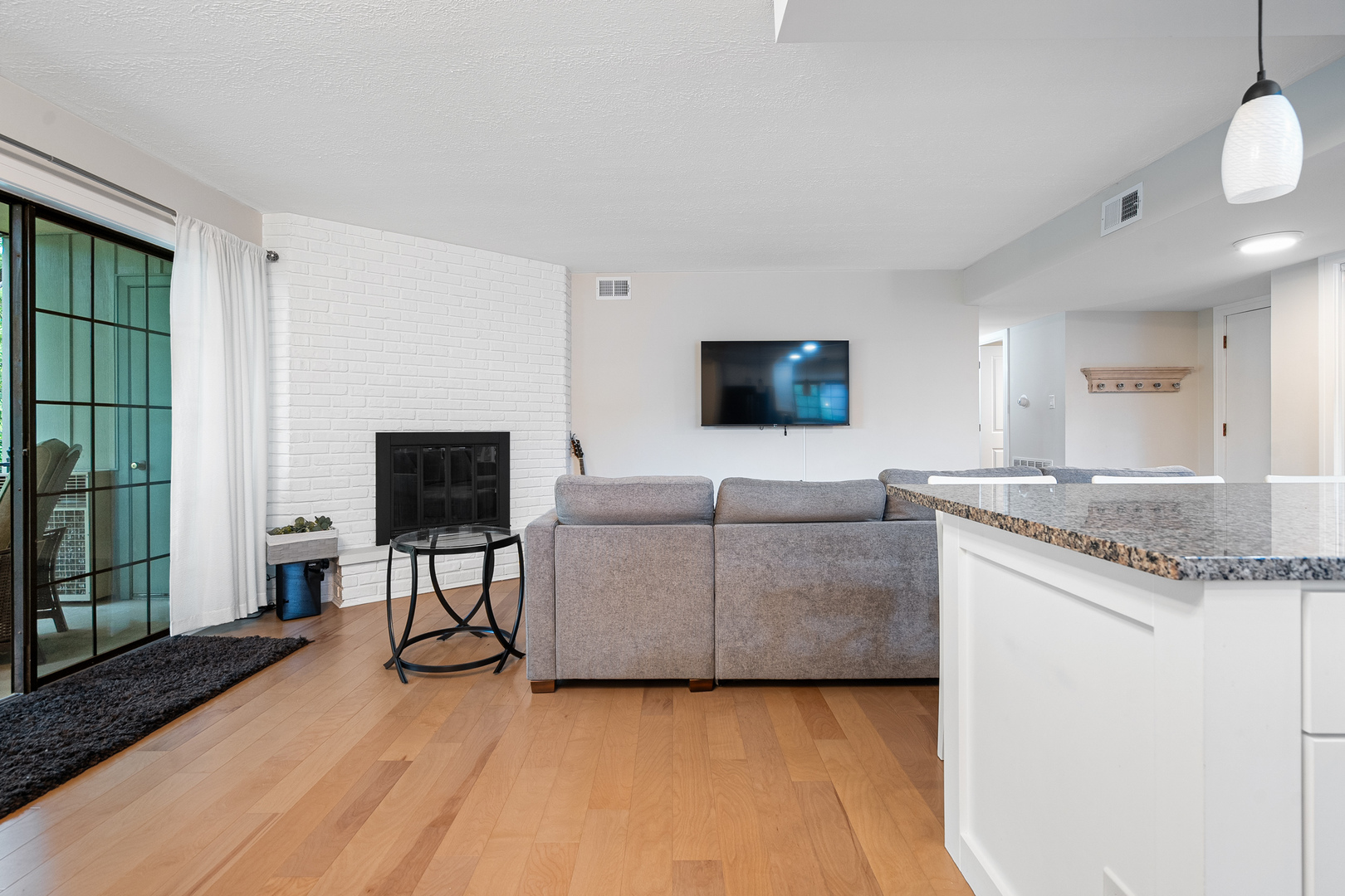 9197 North Road #C, Palos Hills, IL 60465
