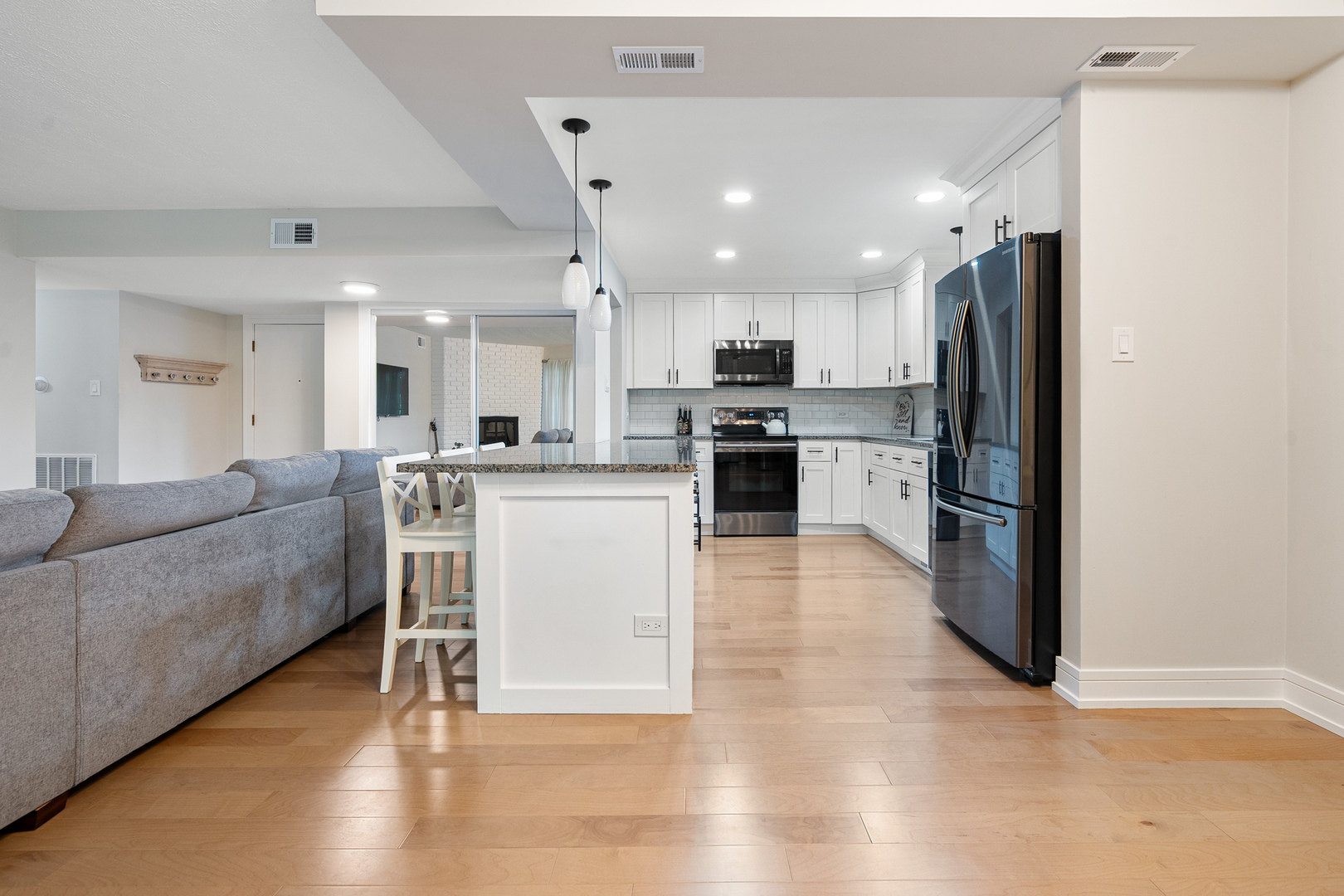 9197 North Road #C, Palos Hills, IL 60465