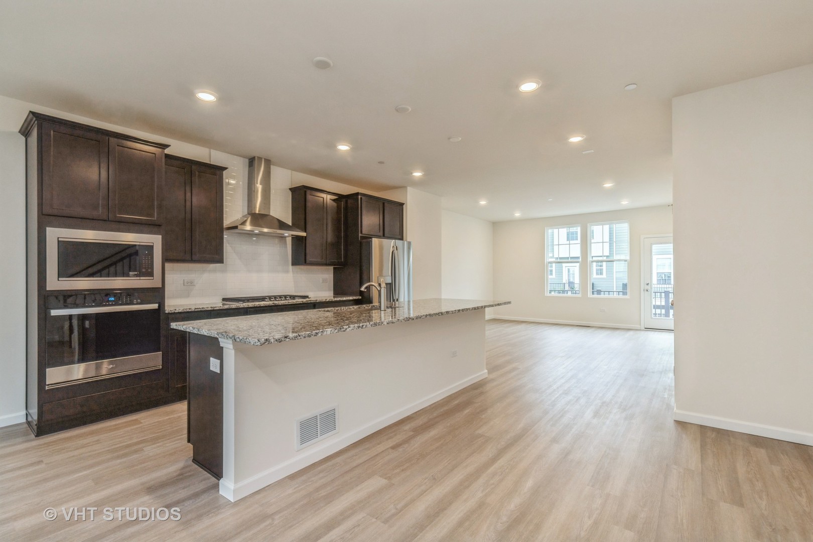155 Yorktown Court #0, Libertyville, IL 60048