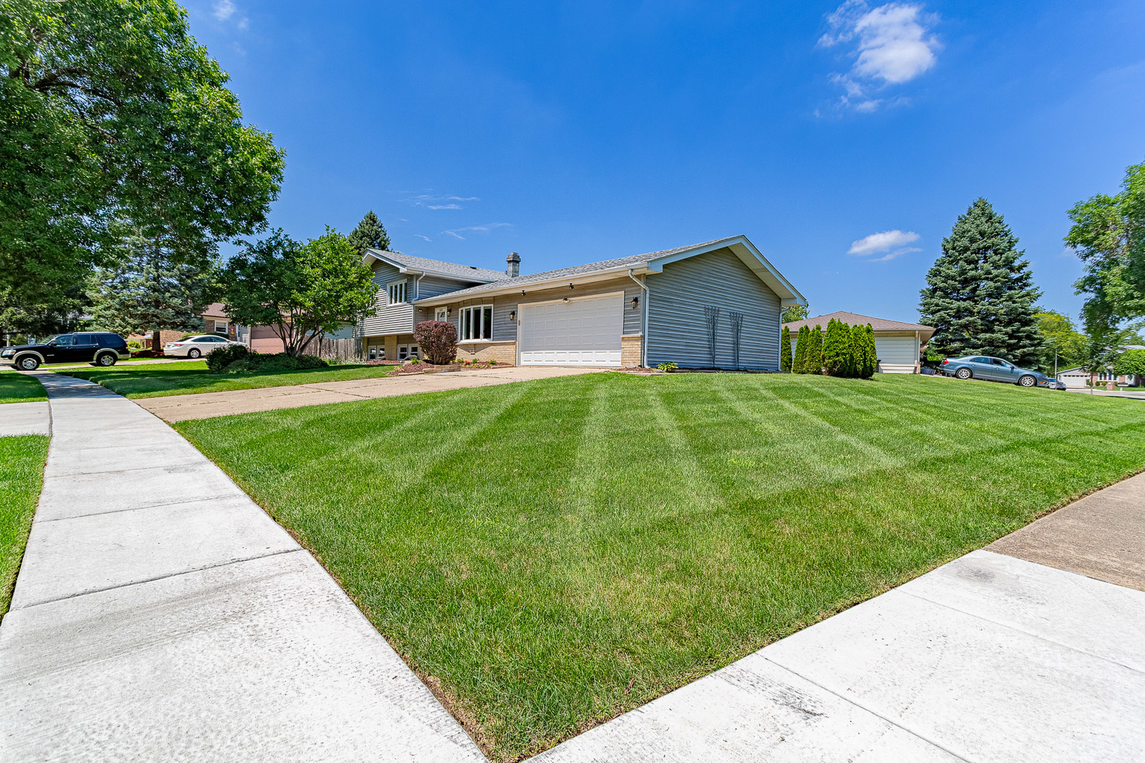 620 Lamorak Drive, Schaumburg, IL 60193
