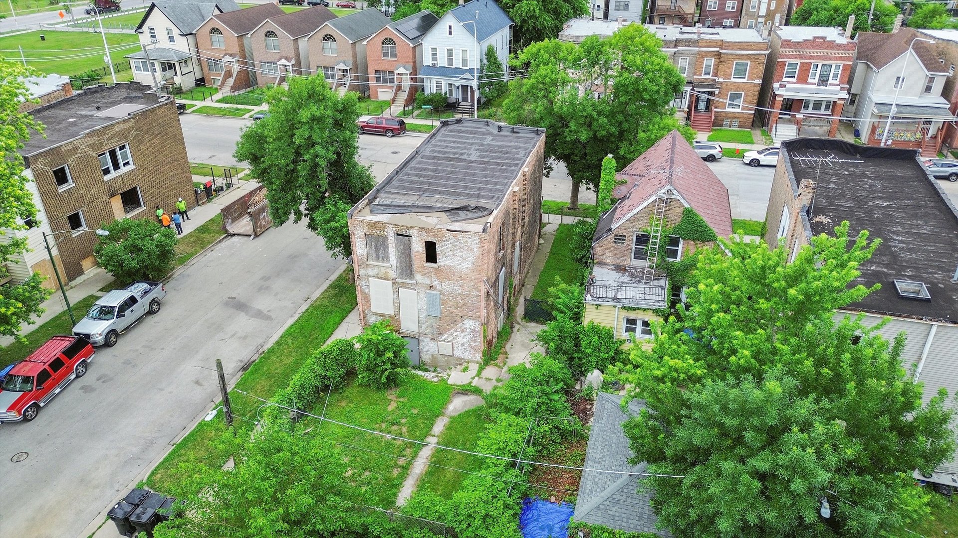 7225 S Woodlawn Avenue, Chicago, IL 60619