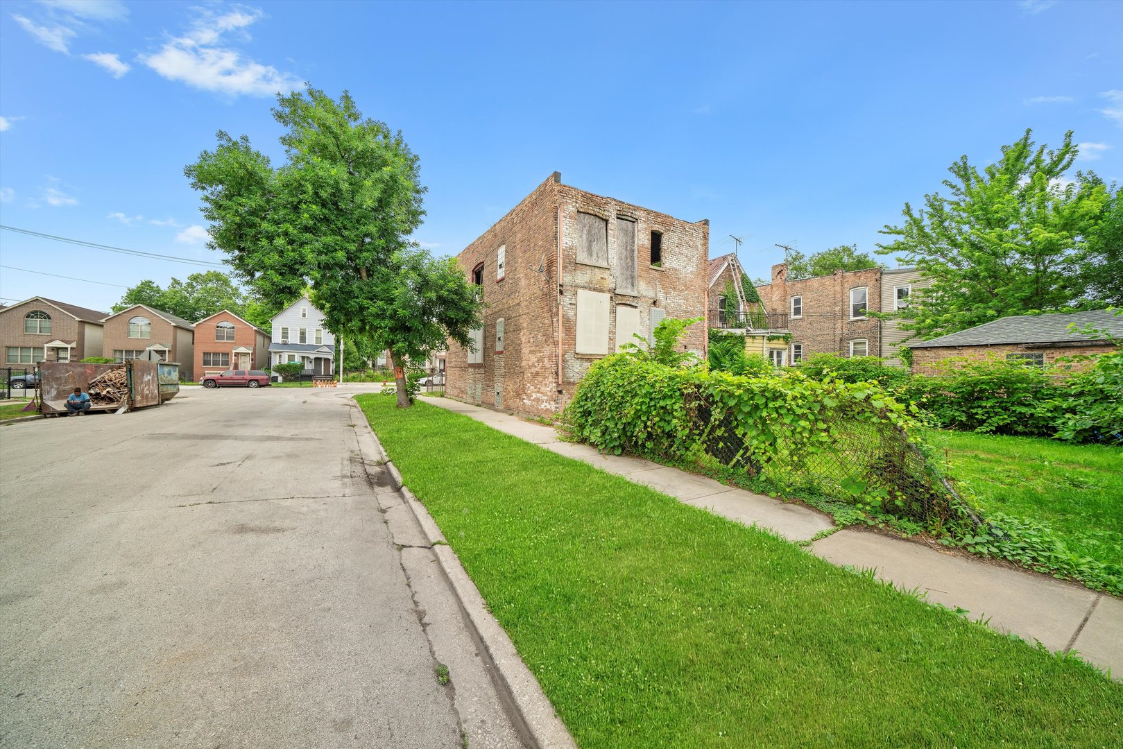 7225 S Woodlawn Avenue, Chicago, IL 60619