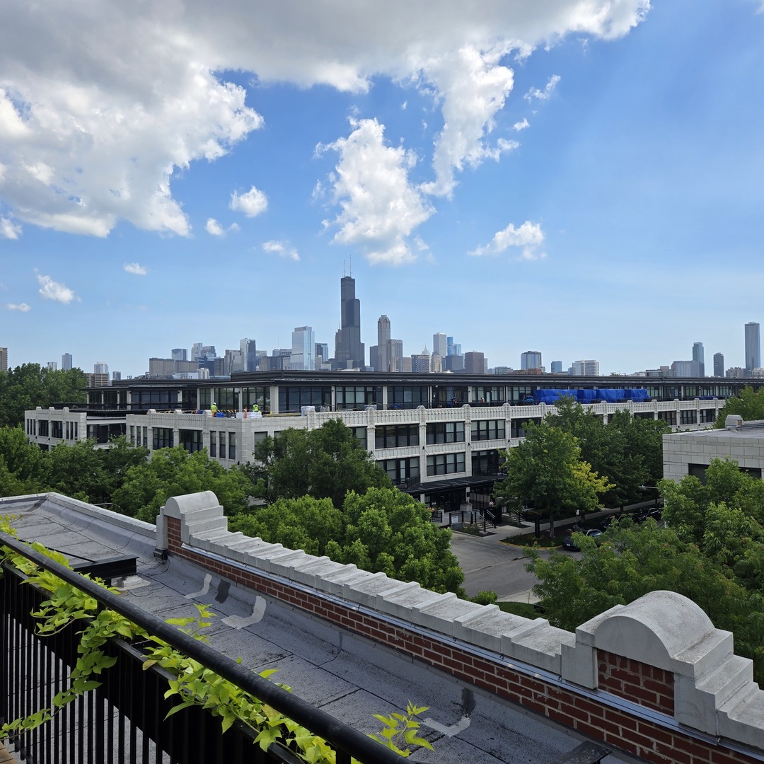 1111 W 15TH Street #228, Chicago, IL 60608