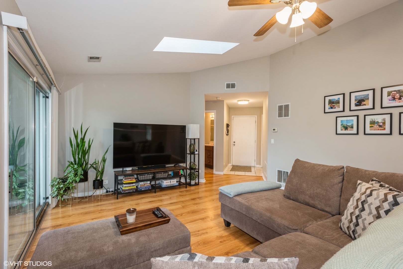 353 Pembroke Court #2, Schaumburg, IL 60193