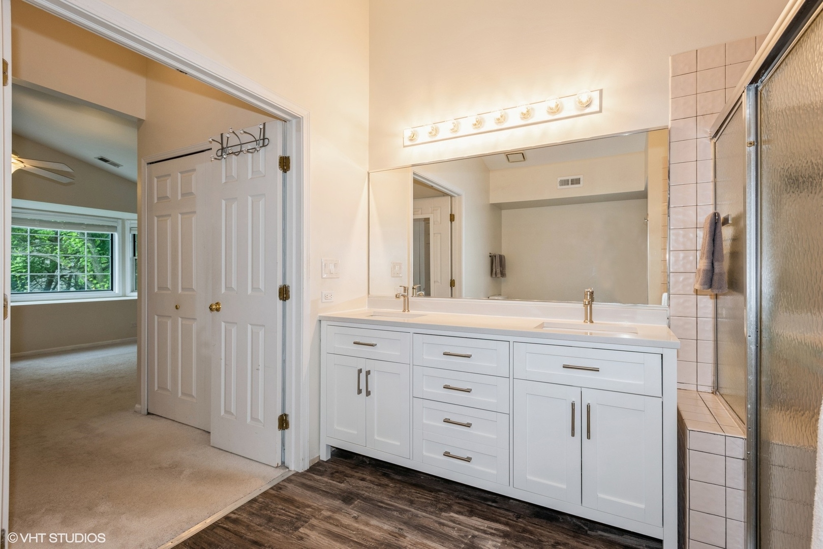 353 Pembroke Court #2, Schaumburg, IL 60193