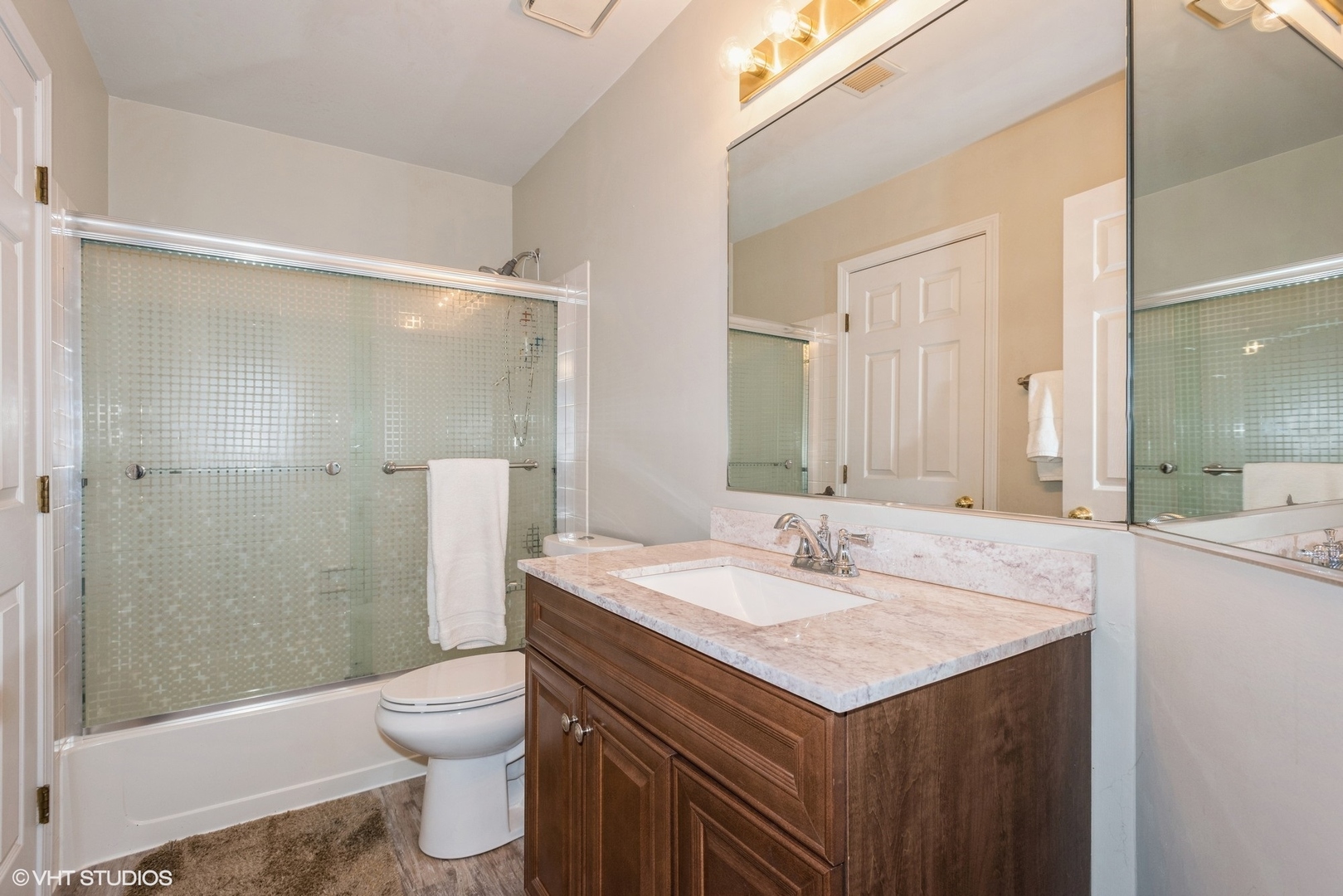 353 Pembroke Court #2, Schaumburg, IL 60193