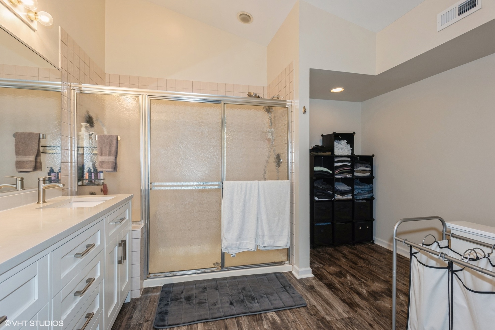353 Pembroke Court #2, Schaumburg, IL 60193