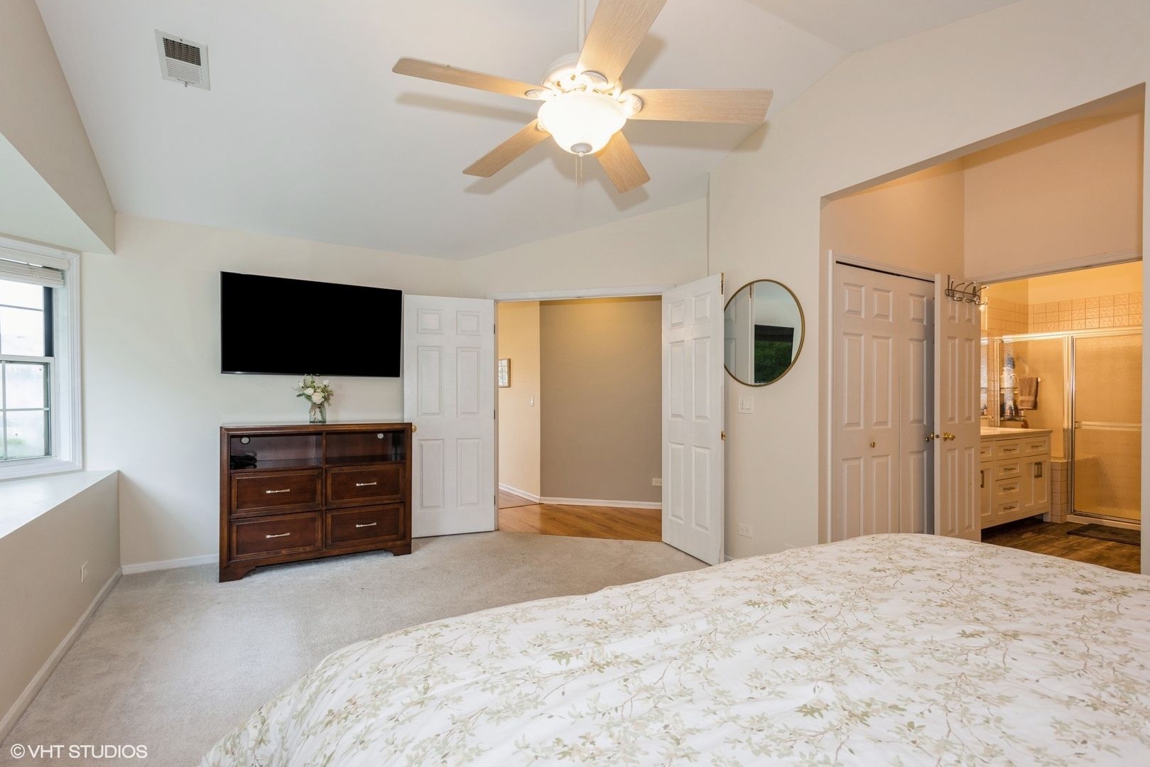 353 Pembroke Court #2, Schaumburg, IL 60193