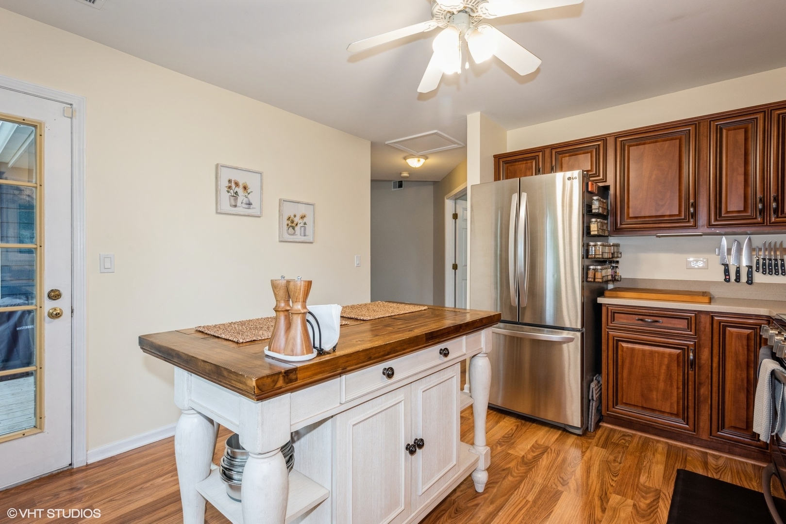 353 Pembroke Court #2, Schaumburg, IL 60193