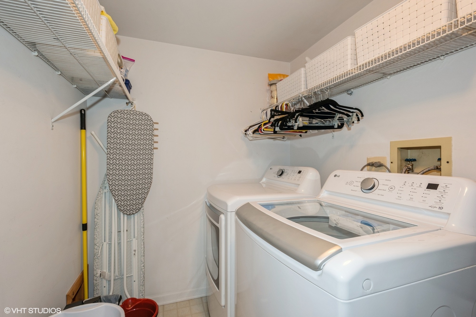 353 Pembroke Court #2, Schaumburg, IL 60193