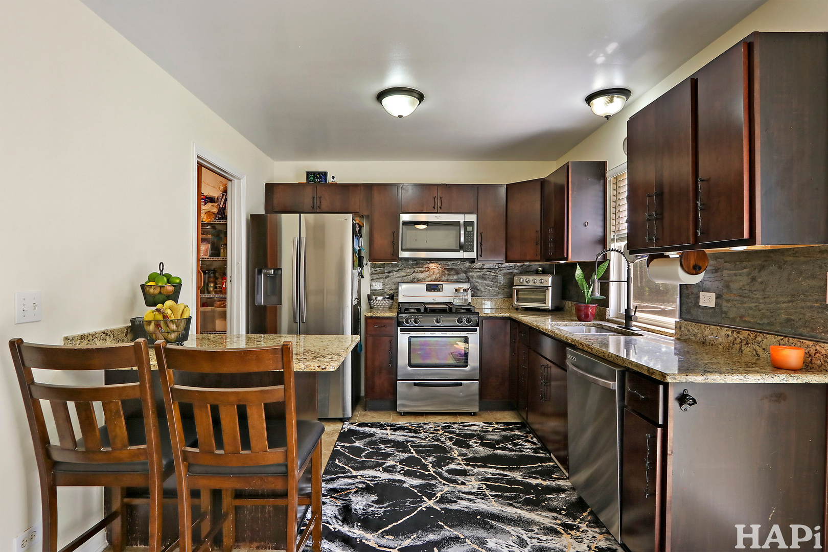 377 E Camden Lane, Round Lake Beach, IL 60073