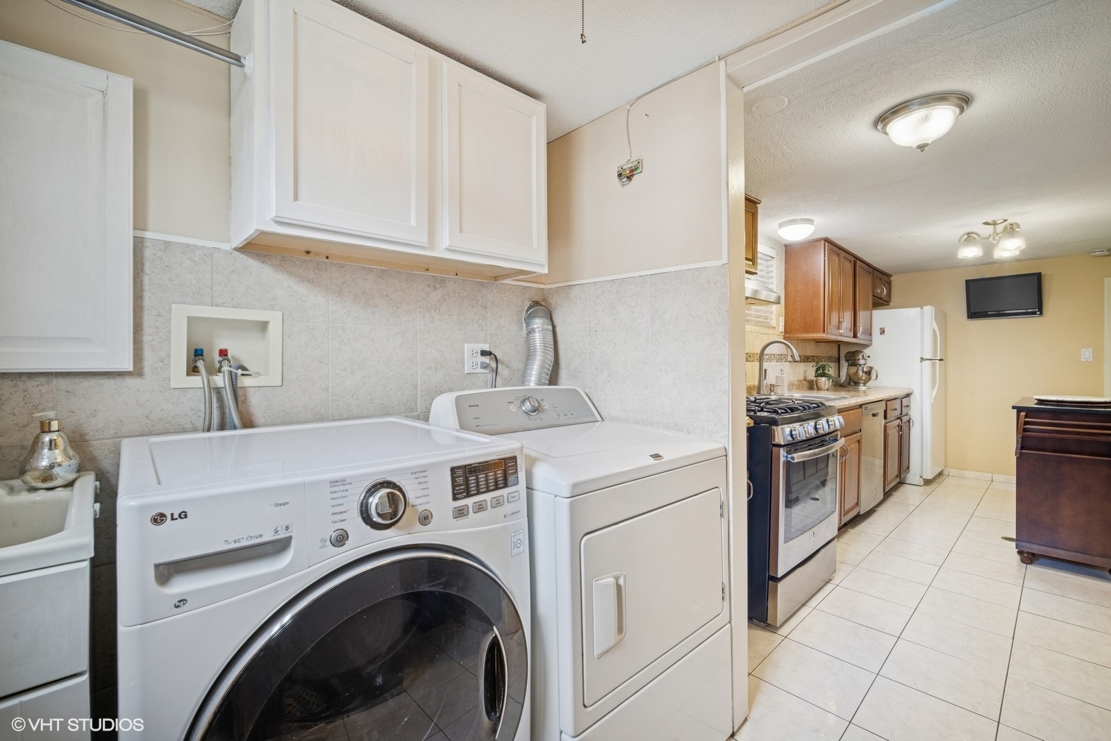 3231 N Osage Avenue, Chicago, IL 60634