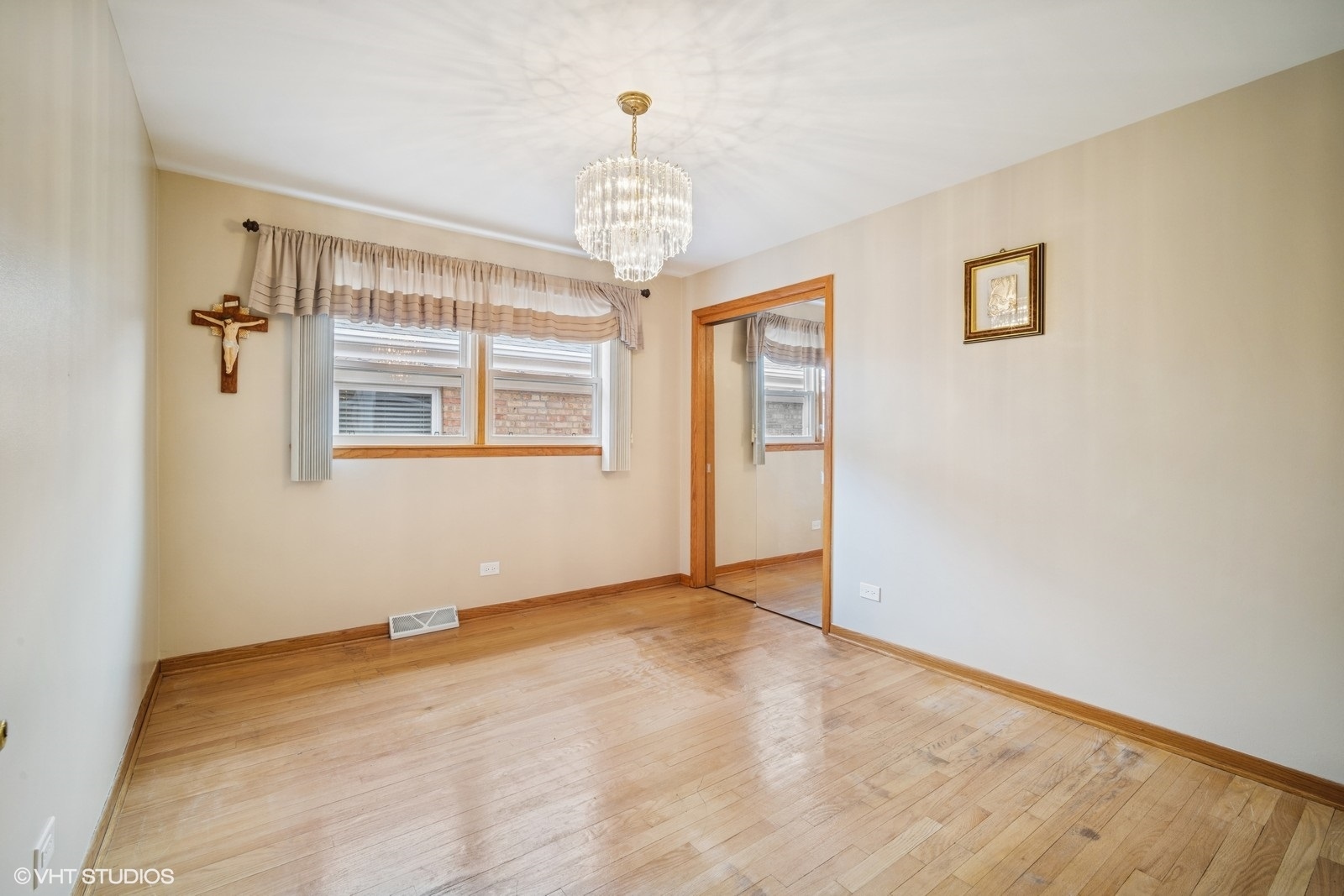 3231 N Osage Avenue, Chicago, IL 60634