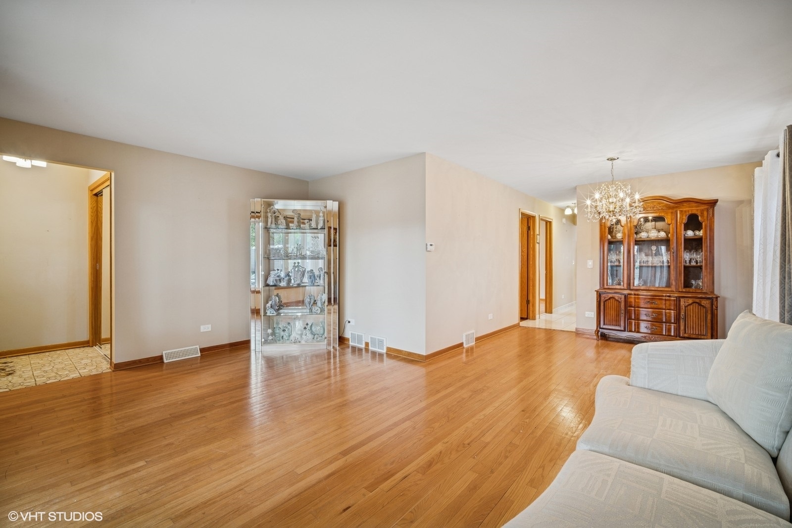 3231 N Osage Avenue, Chicago, IL 60634