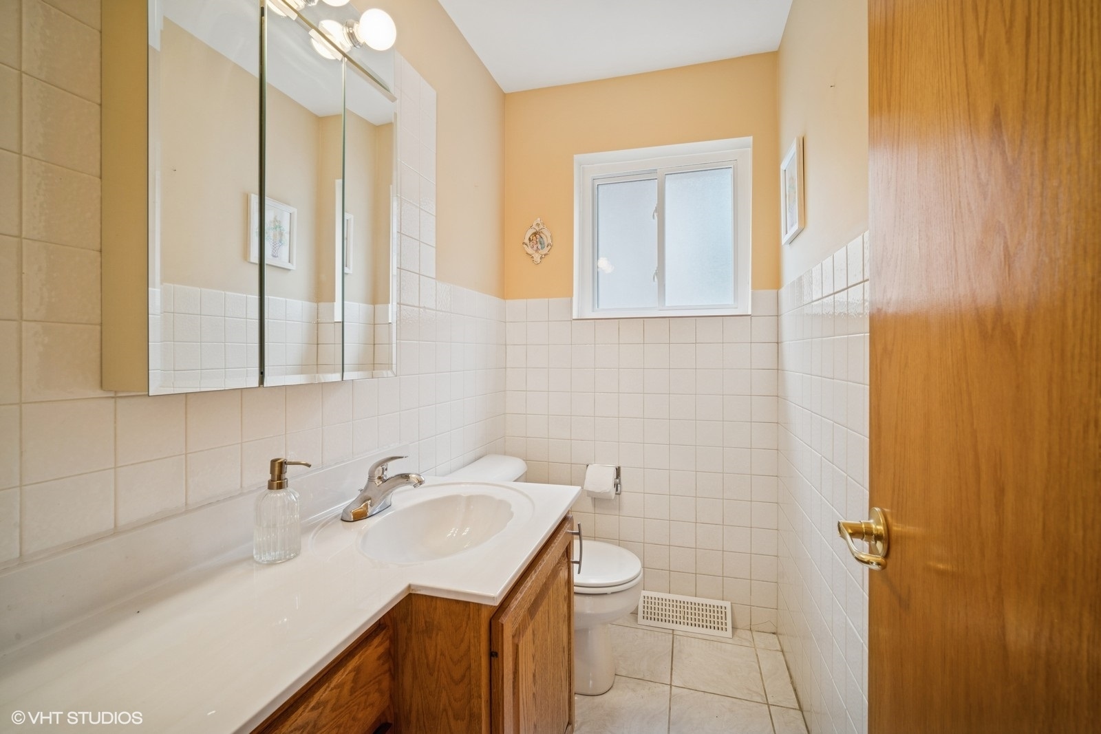 3231 N Osage Avenue, Chicago, IL 60634