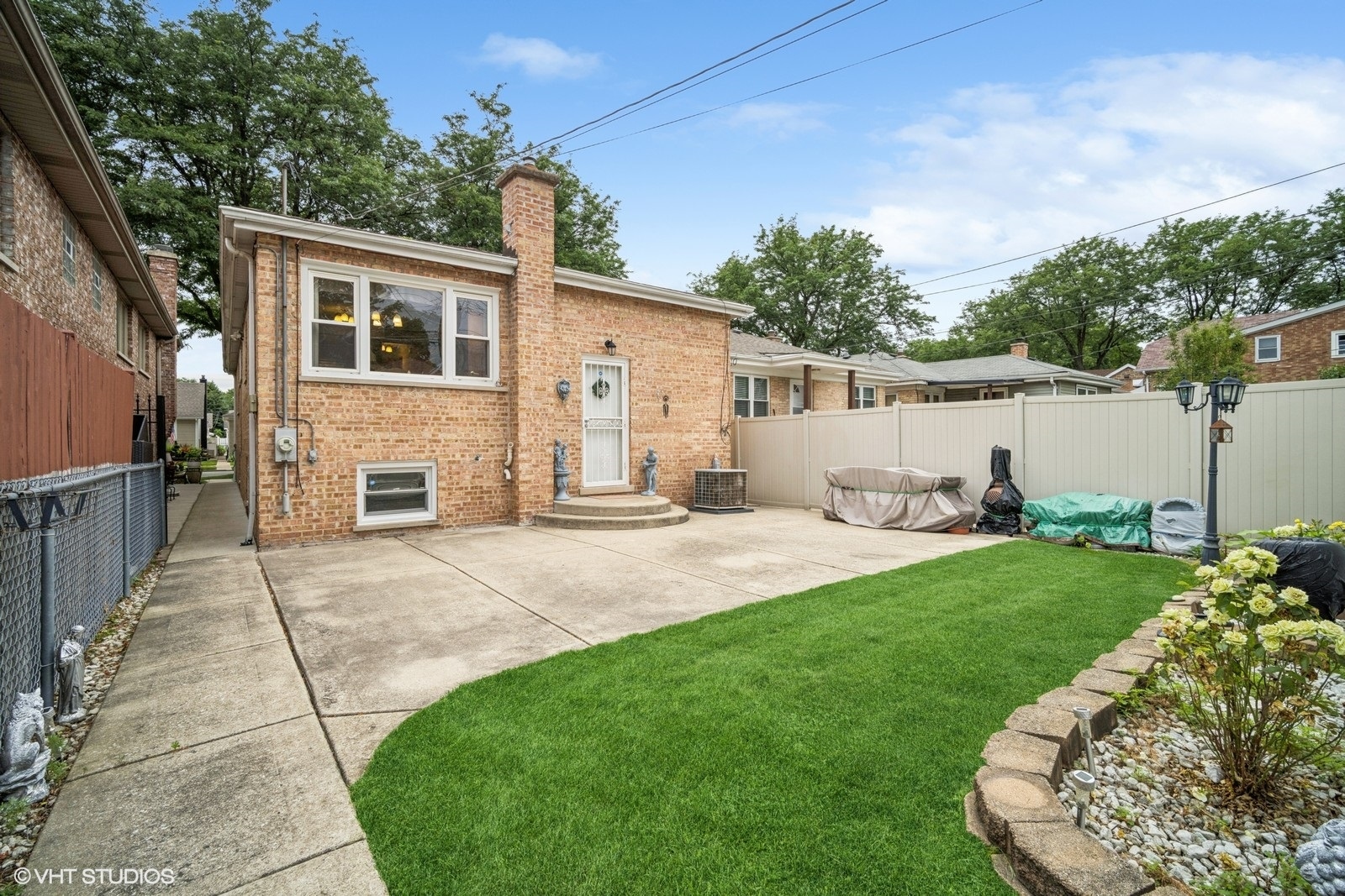 3231 N Osage Avenue, Chicago, IL 60634