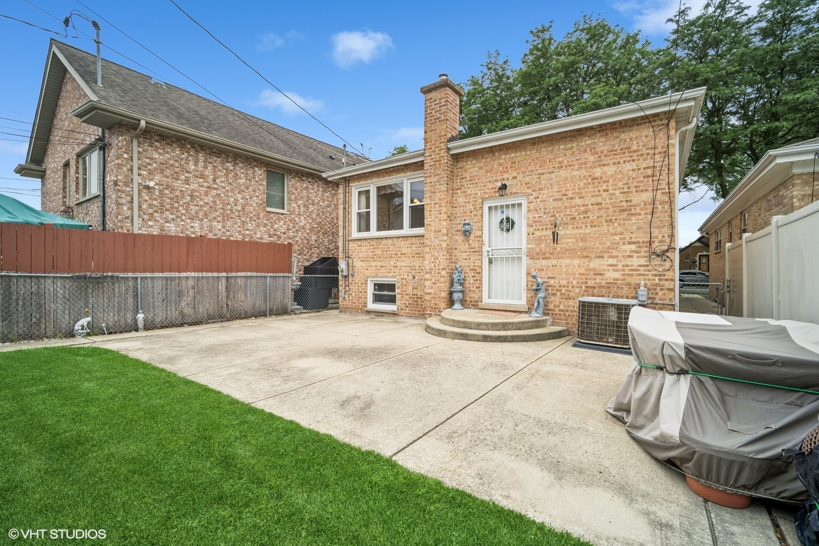 3231 N Osage Avenue, Chicago, IL 60634
