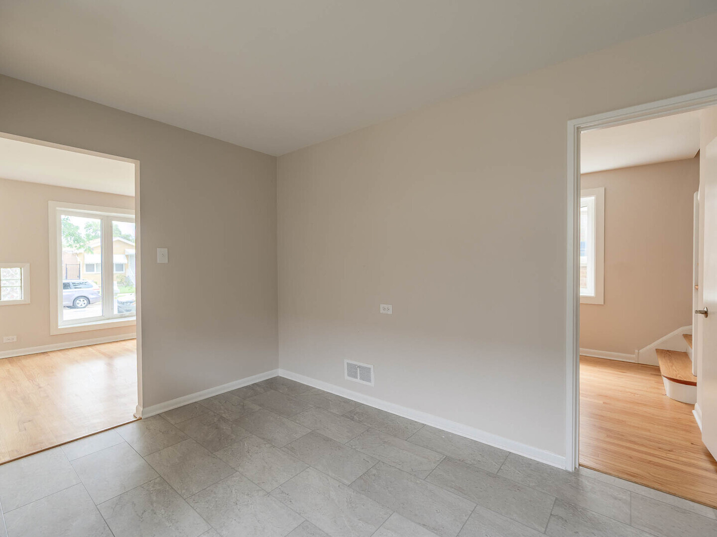 4730 S Lawler Avenue, Chicago, IL 60638