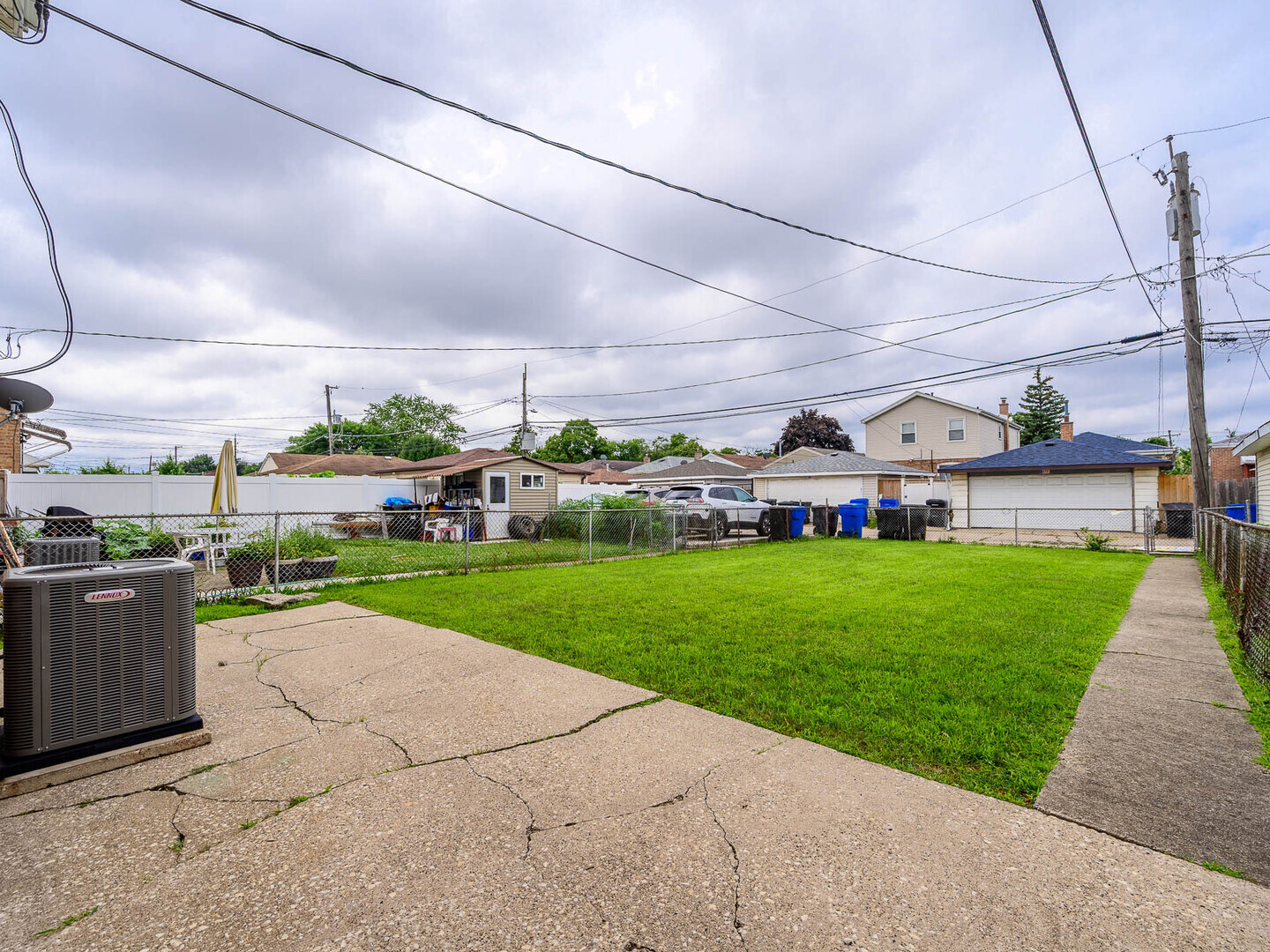 4730 S Lawler Avenue, Chicago, IL 60638