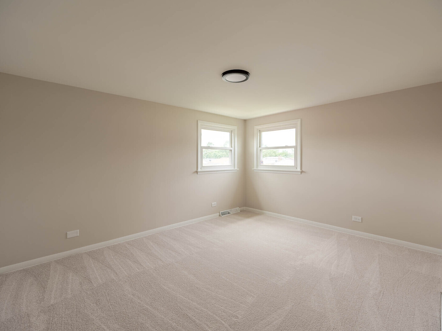 4730 S Lawler Avenue, Chicago, IL 60638