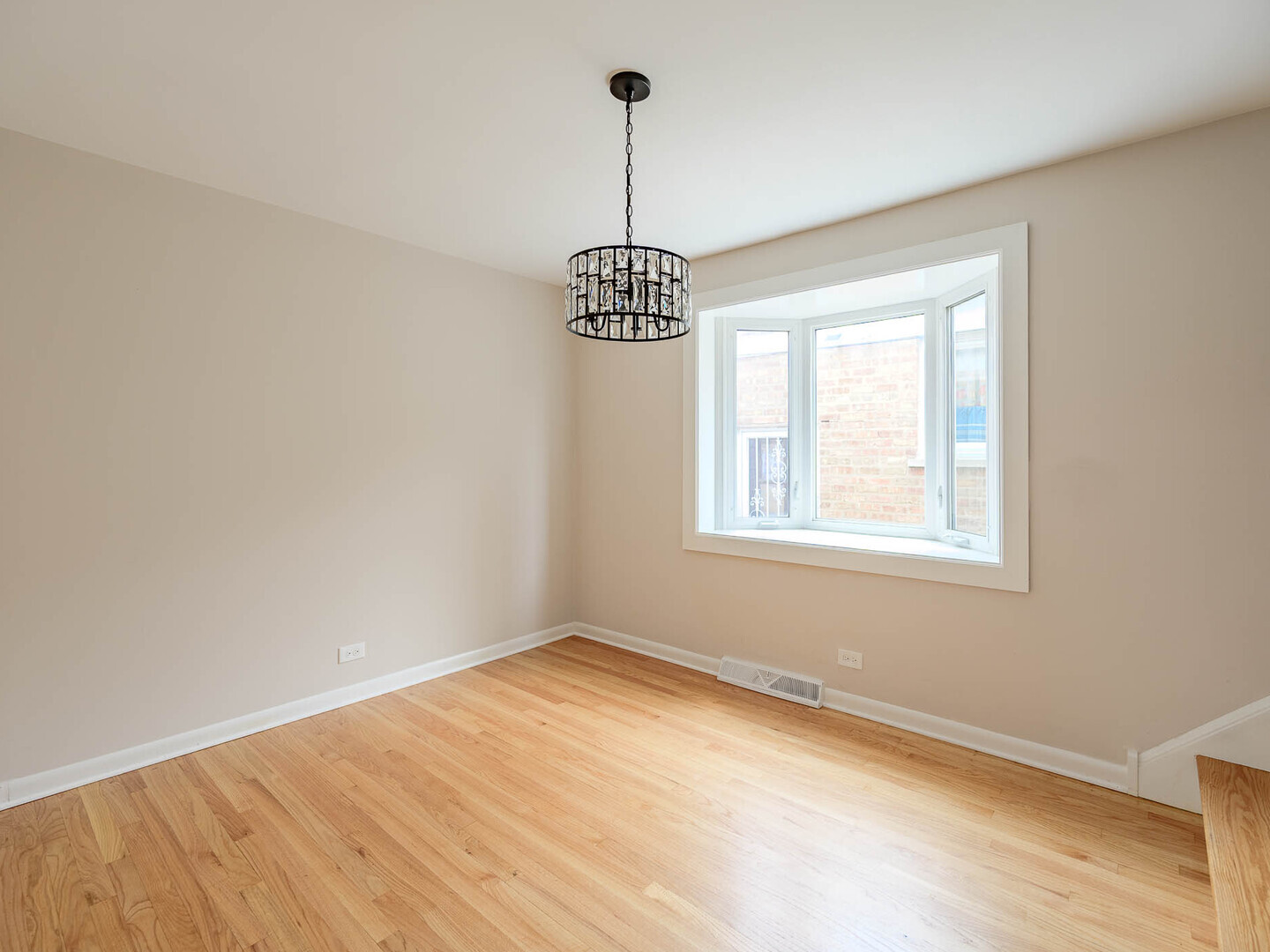 4730 S Lawler Avenue, Chicago, IL 60638