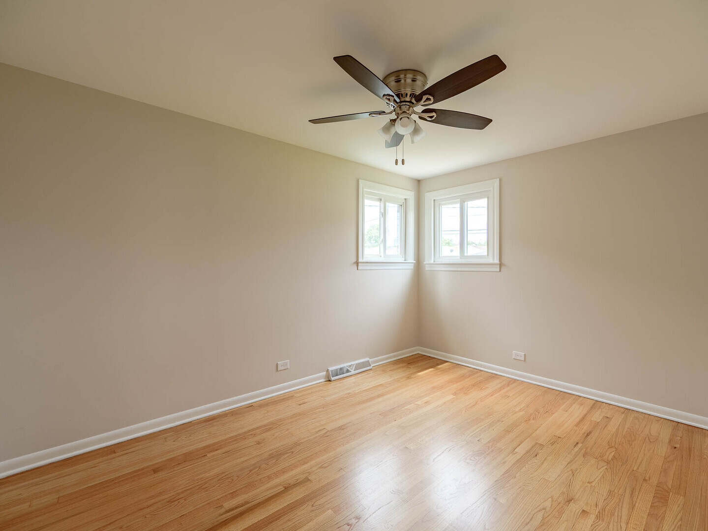 4730 S Lawler Avenue, Chicago, IL 60638