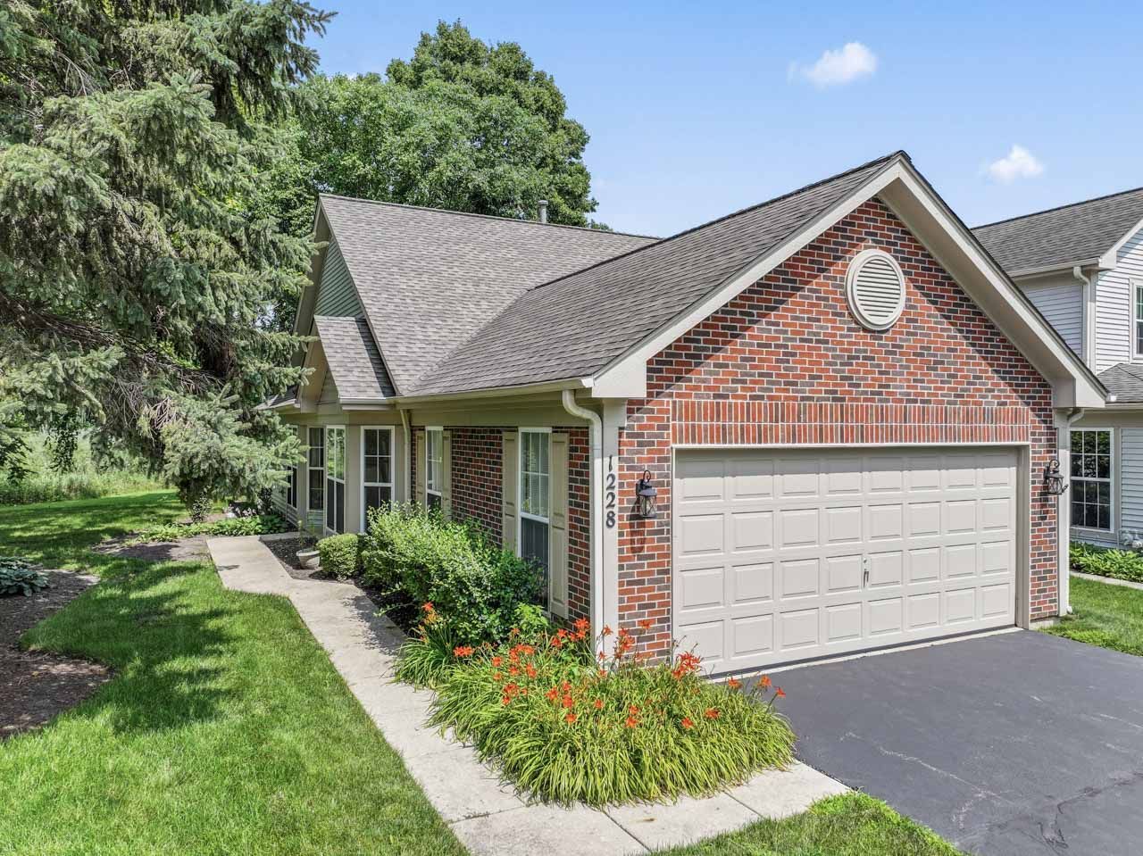 1228 Coldspring Road, Elgin, IL 60120