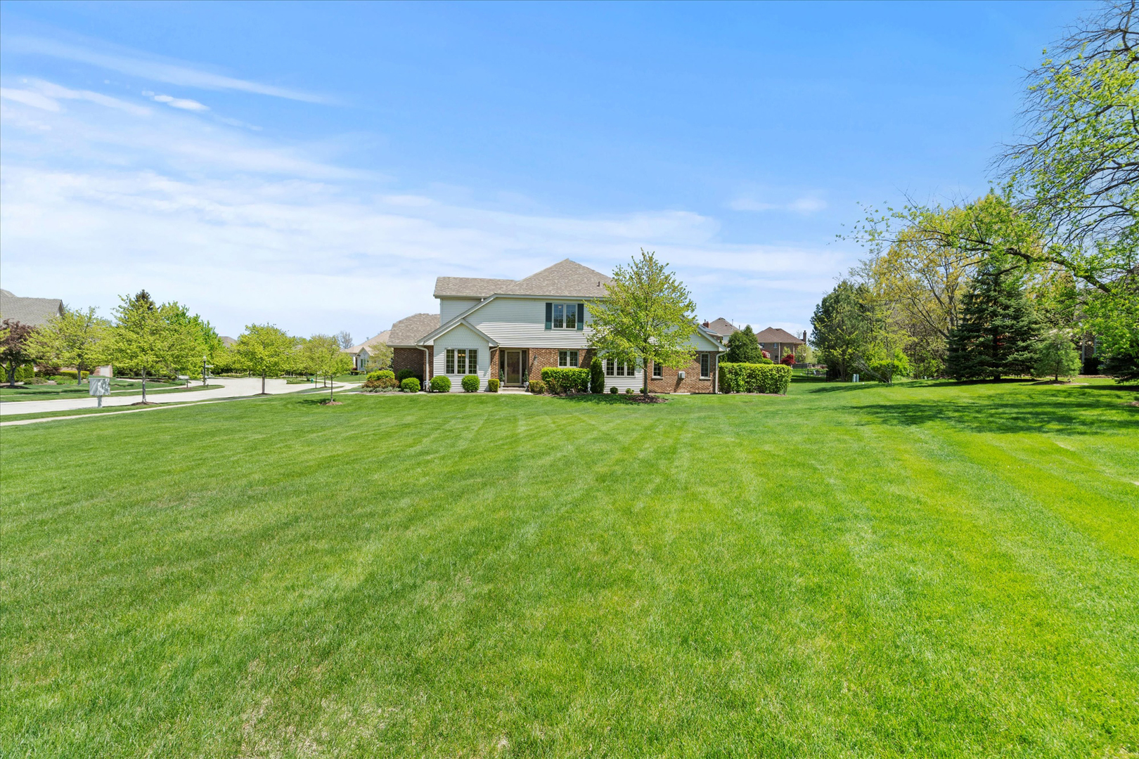 12195 Oxford Court, Lemont, IL 60439