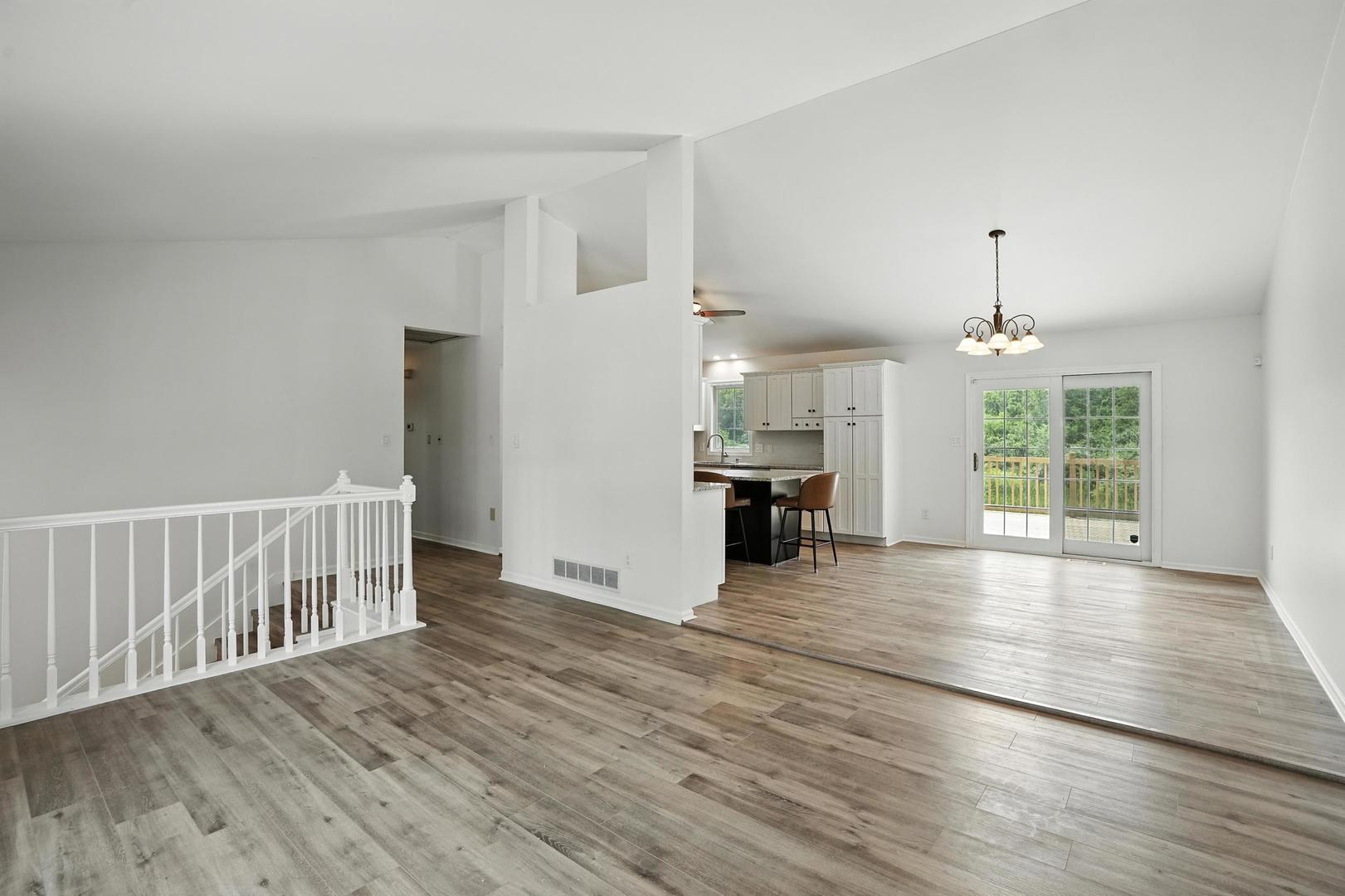 22 Summerhill Drive, Dyer, IN 46311