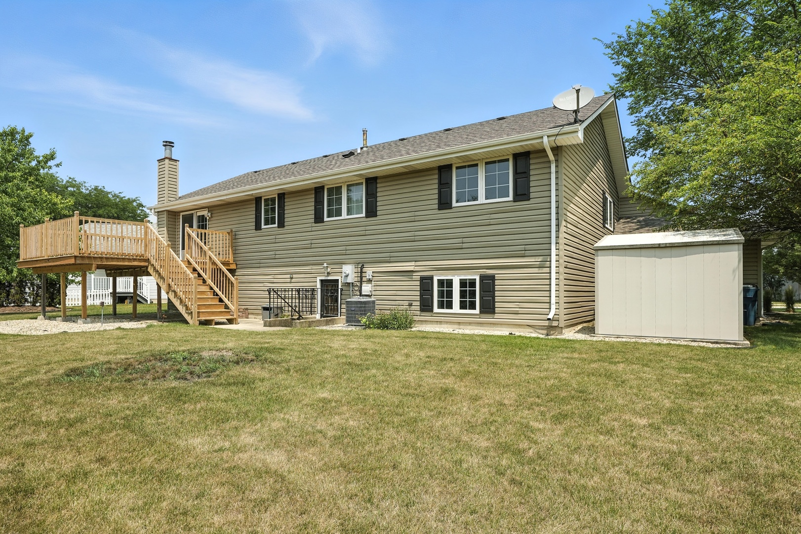 22 Summerhill Drive, Dyer, IN 46311