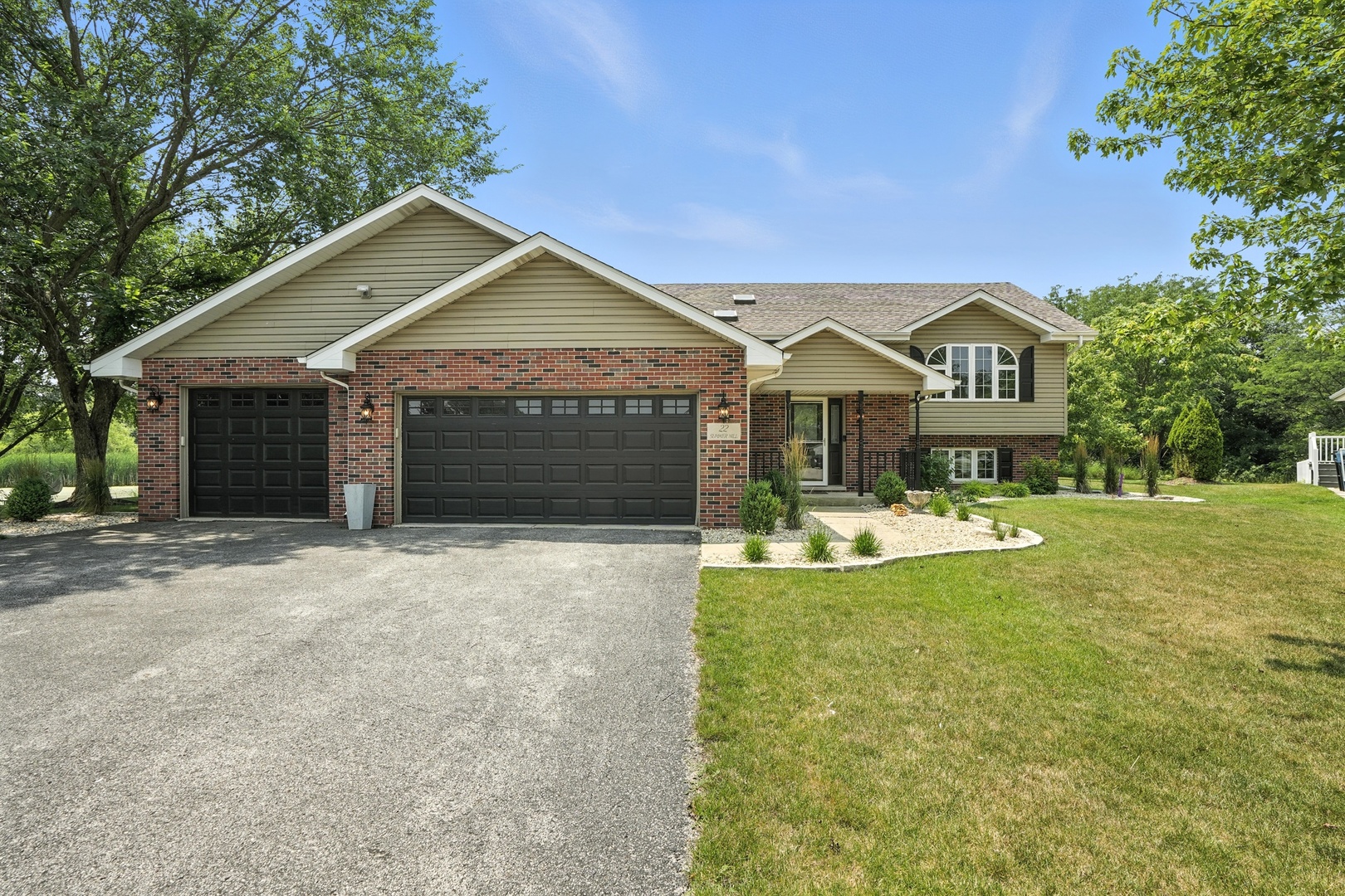 22 Summerhill Drive, Dyer, IN 46311