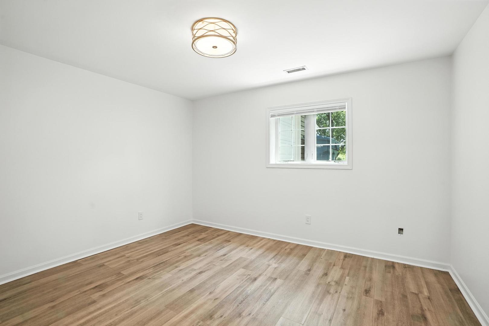 22 Summerhill Drive, Dyer, IN 46311
