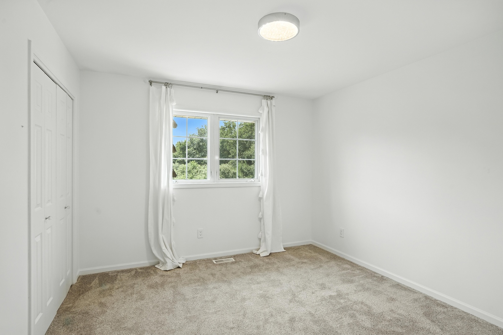 22 Summerhill Drive, Dyer, IN 46311