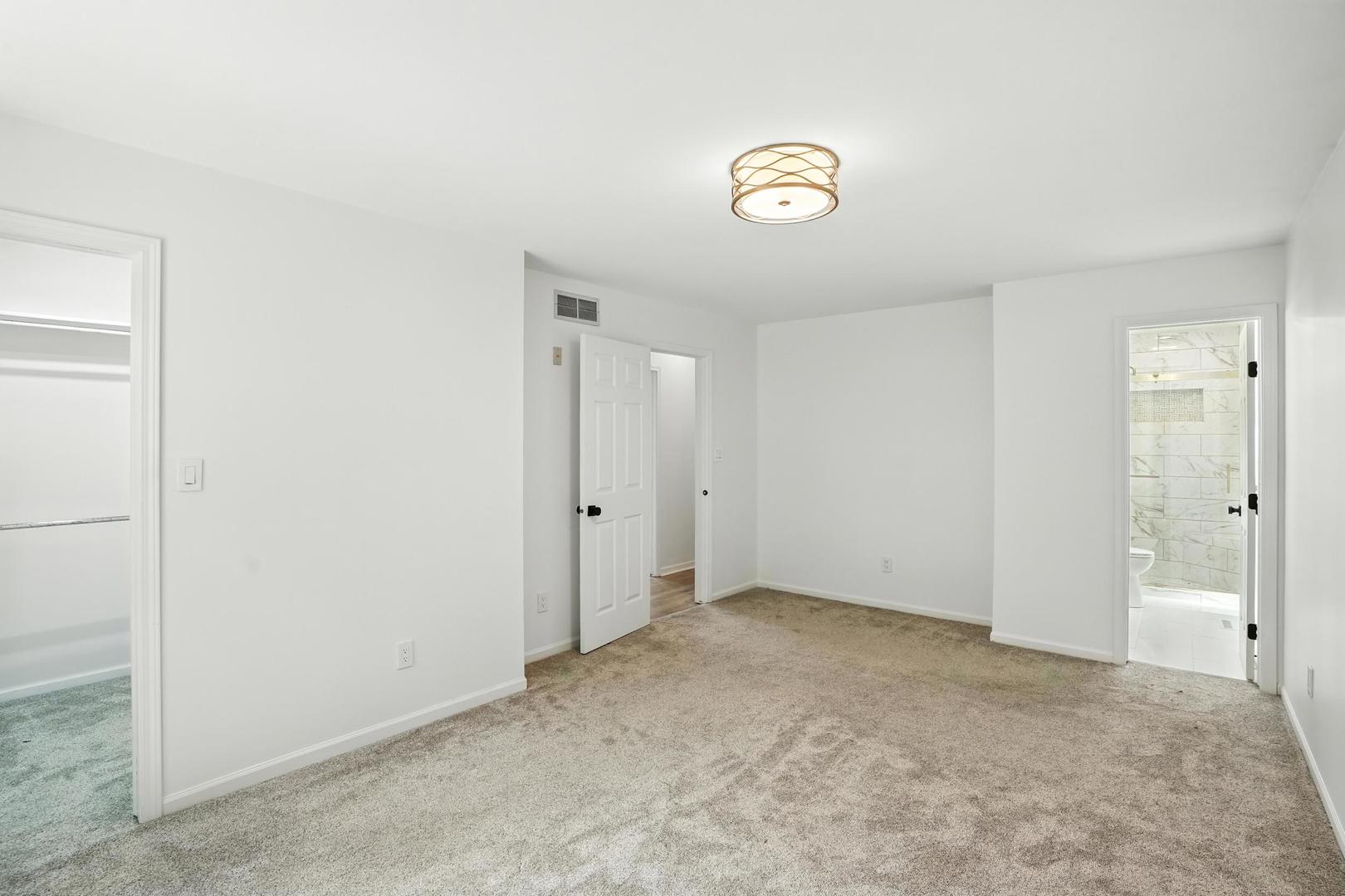 22 Summerhill Drive, Dyer, IN 46311