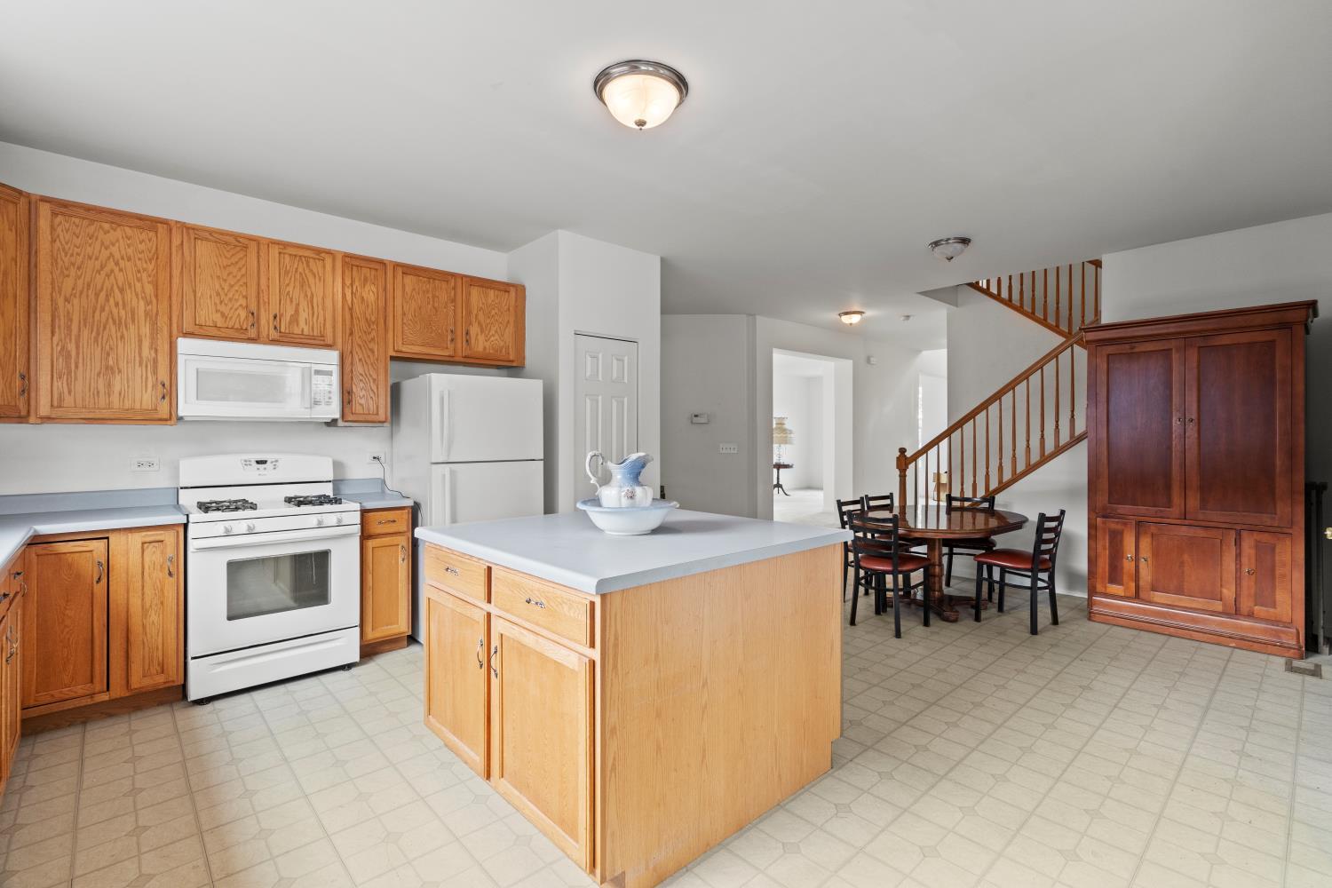 1409 Fitzer Drive, Joliet, IL 60431