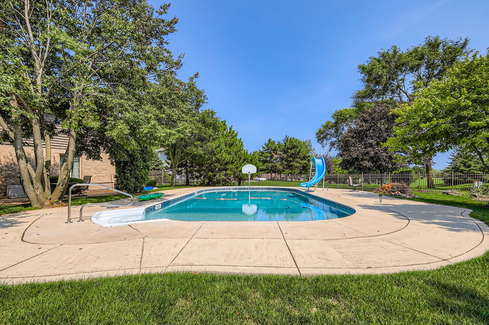 10785 Ashford Avenue, Frankfort, IL 60423