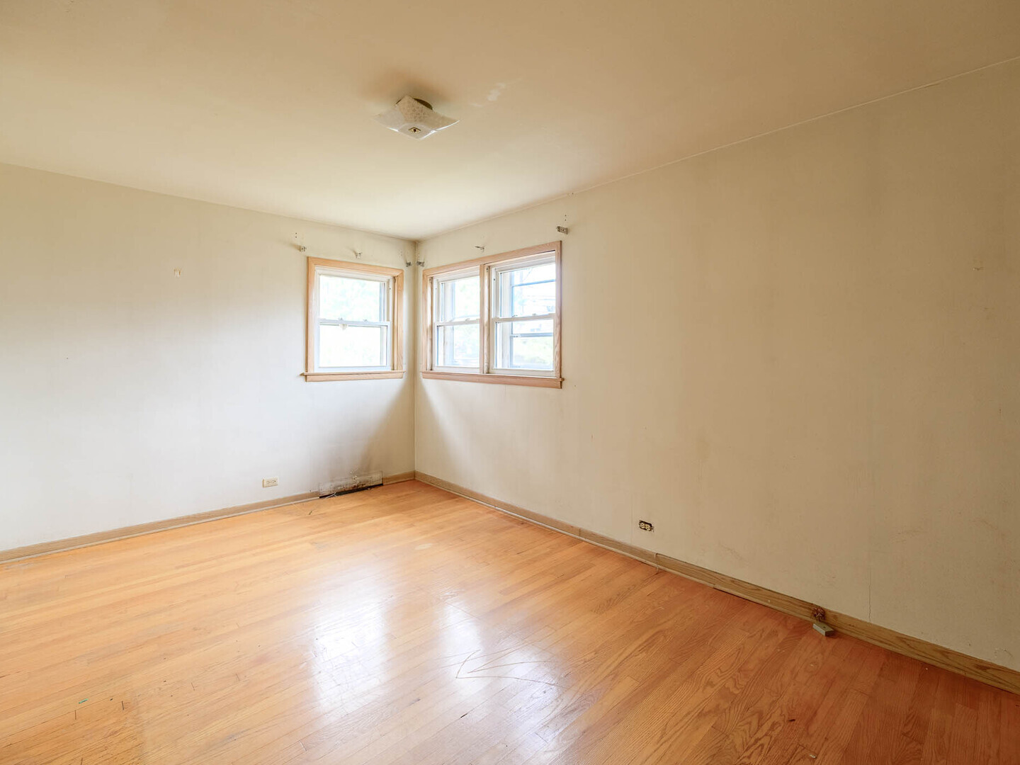 5783 N Elston Avenue, Chicago, IL 60646
