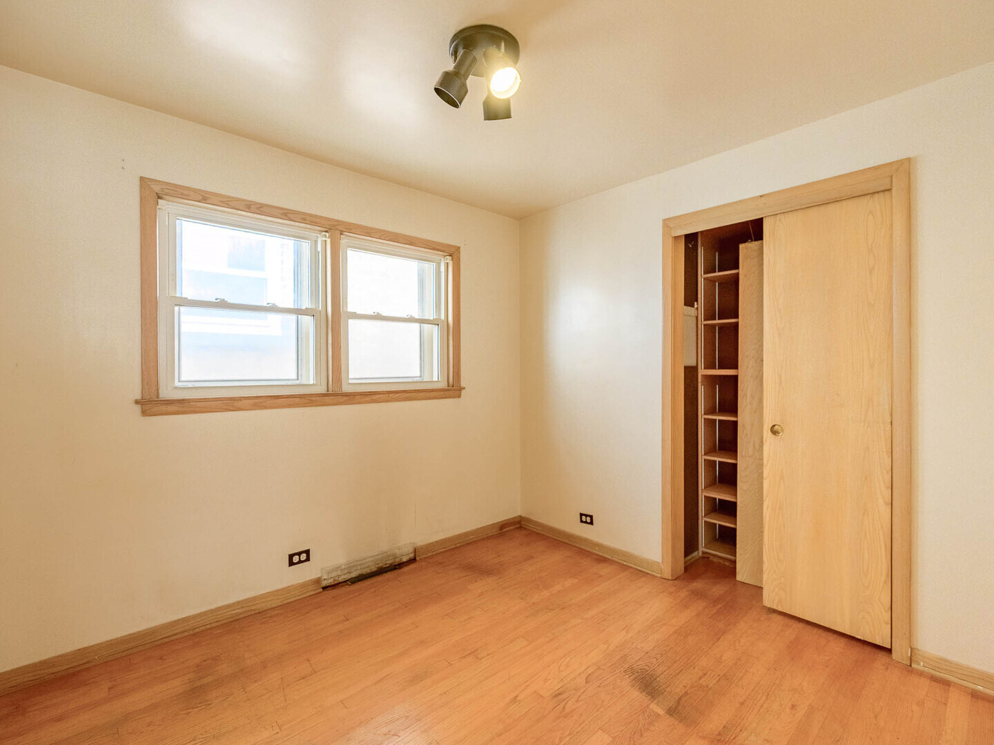 5783 N Elston Avenue, Chicago, IL 60646